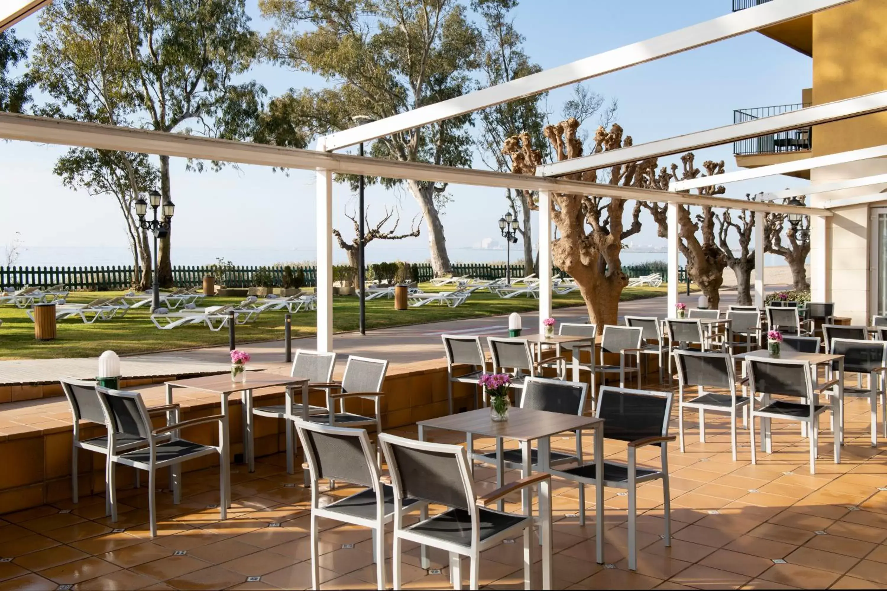 Balcony/Terrace, Restaurant/Places to Eat in Hotel Roses Platja