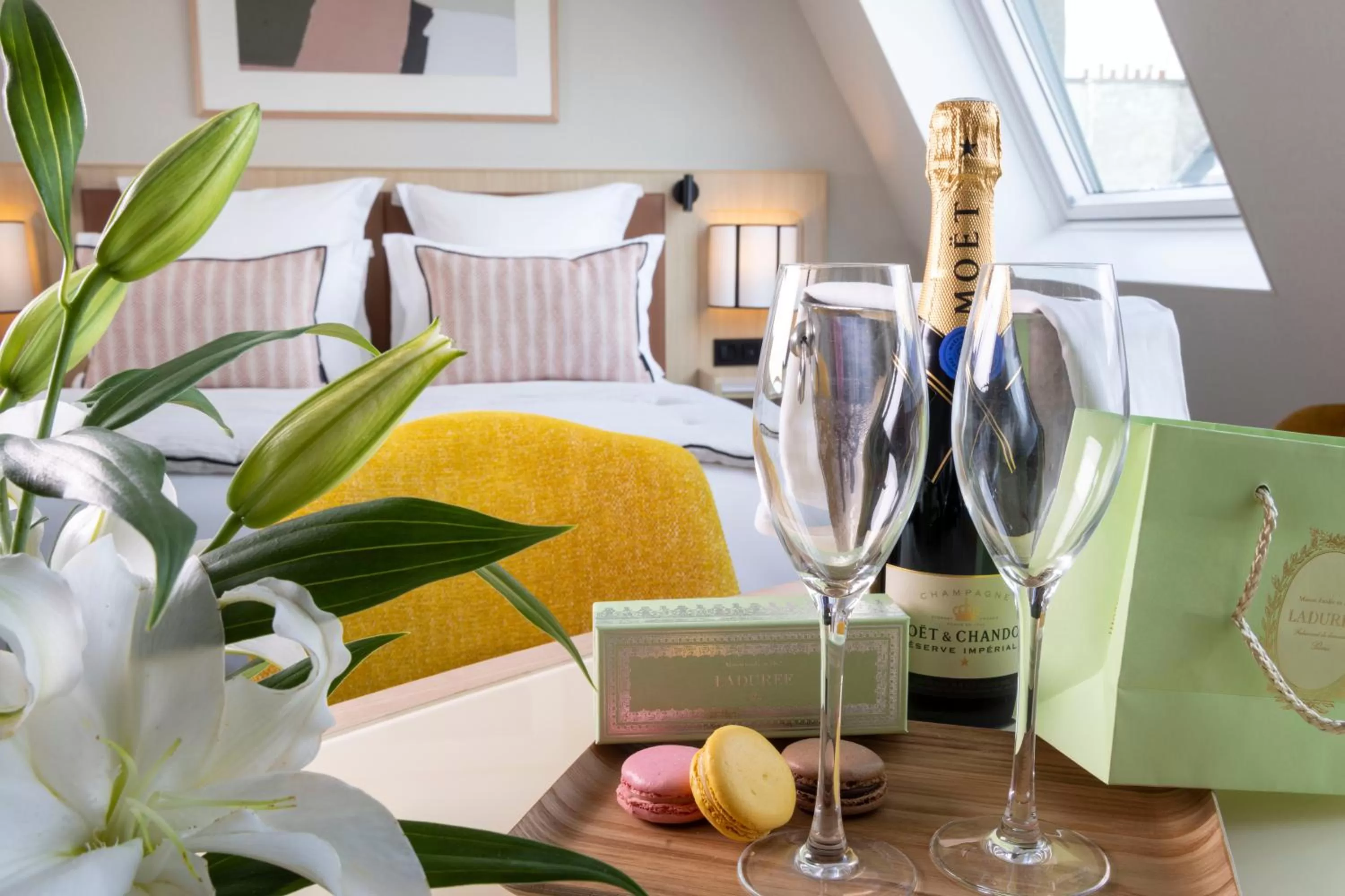 Food and drinks in Hotel Duminy-Vendome