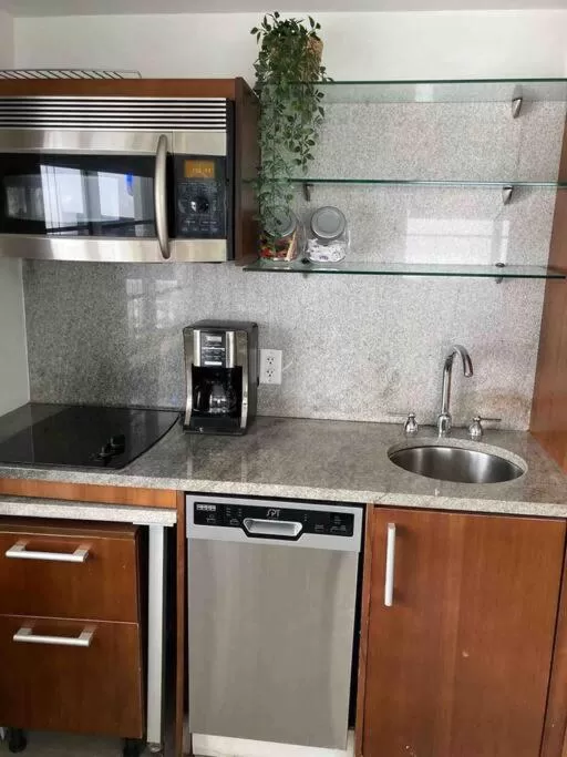 Kitchen or kitchenette, Kitchen/Kitchenette in Suites at The Strand on Ocean Drive