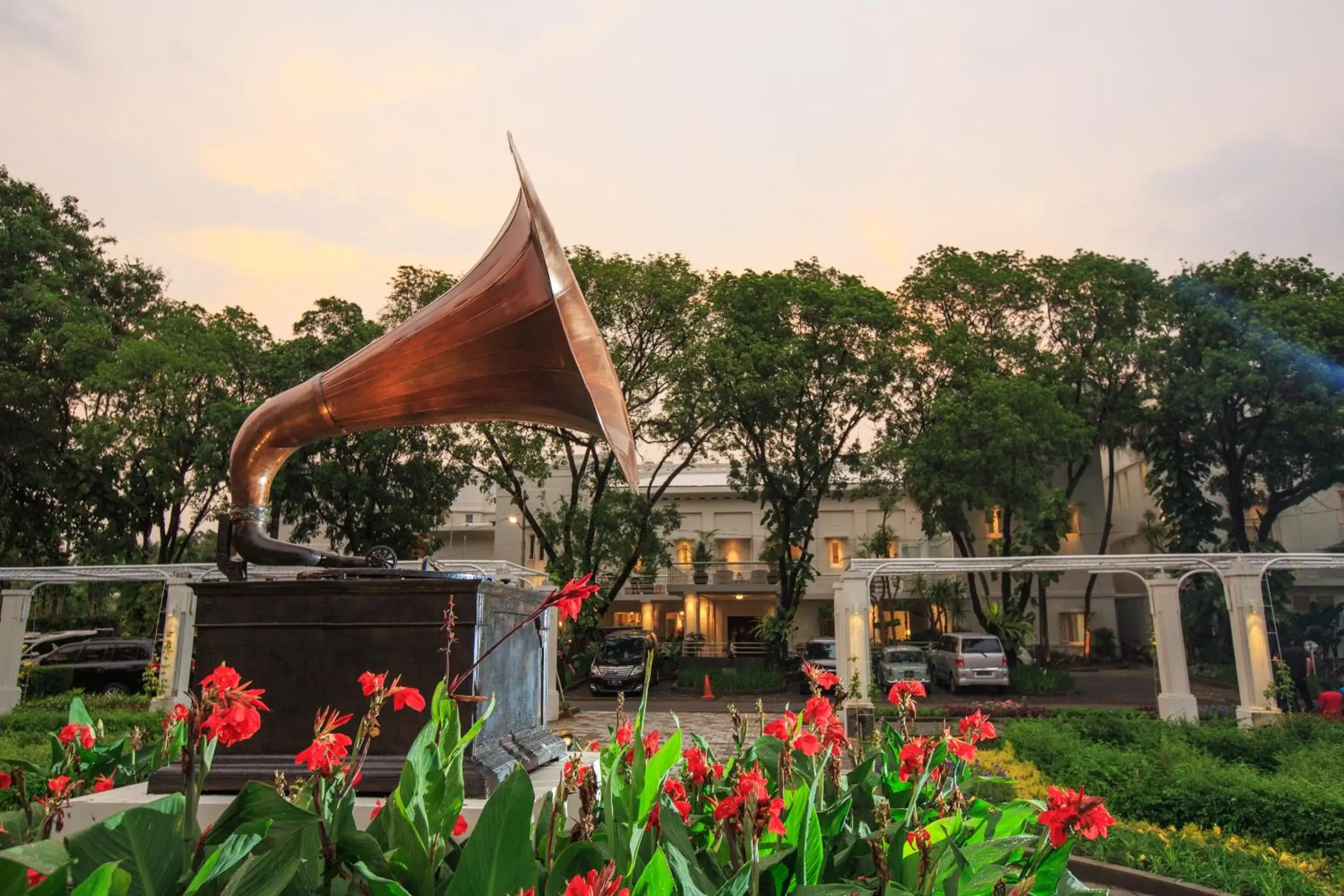 Property building in The Shalimar Boutique Hotel