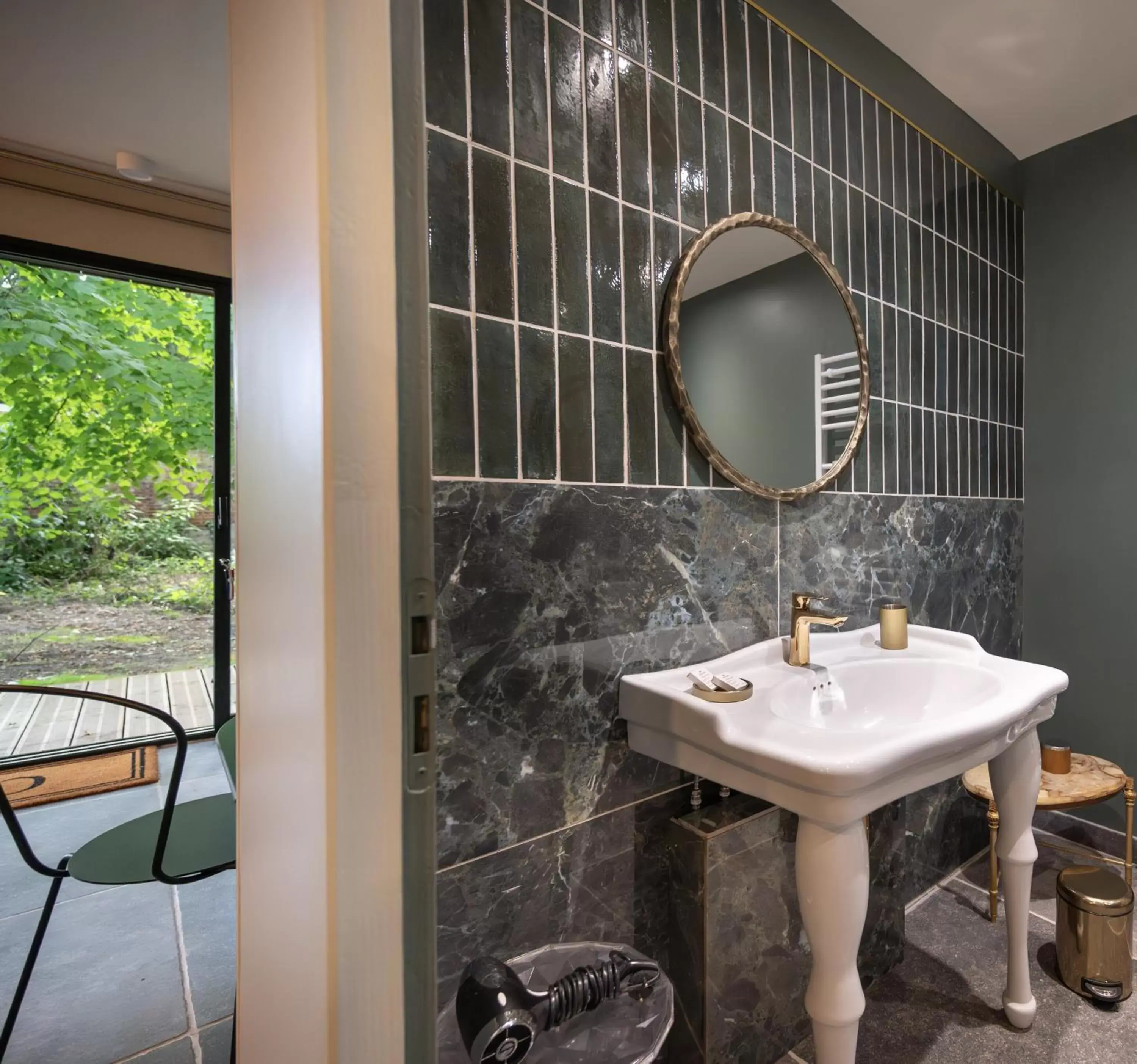 Bathroom in les Myrrhophores et Spa, Chambres d'Hôtes et Gîtes de charme