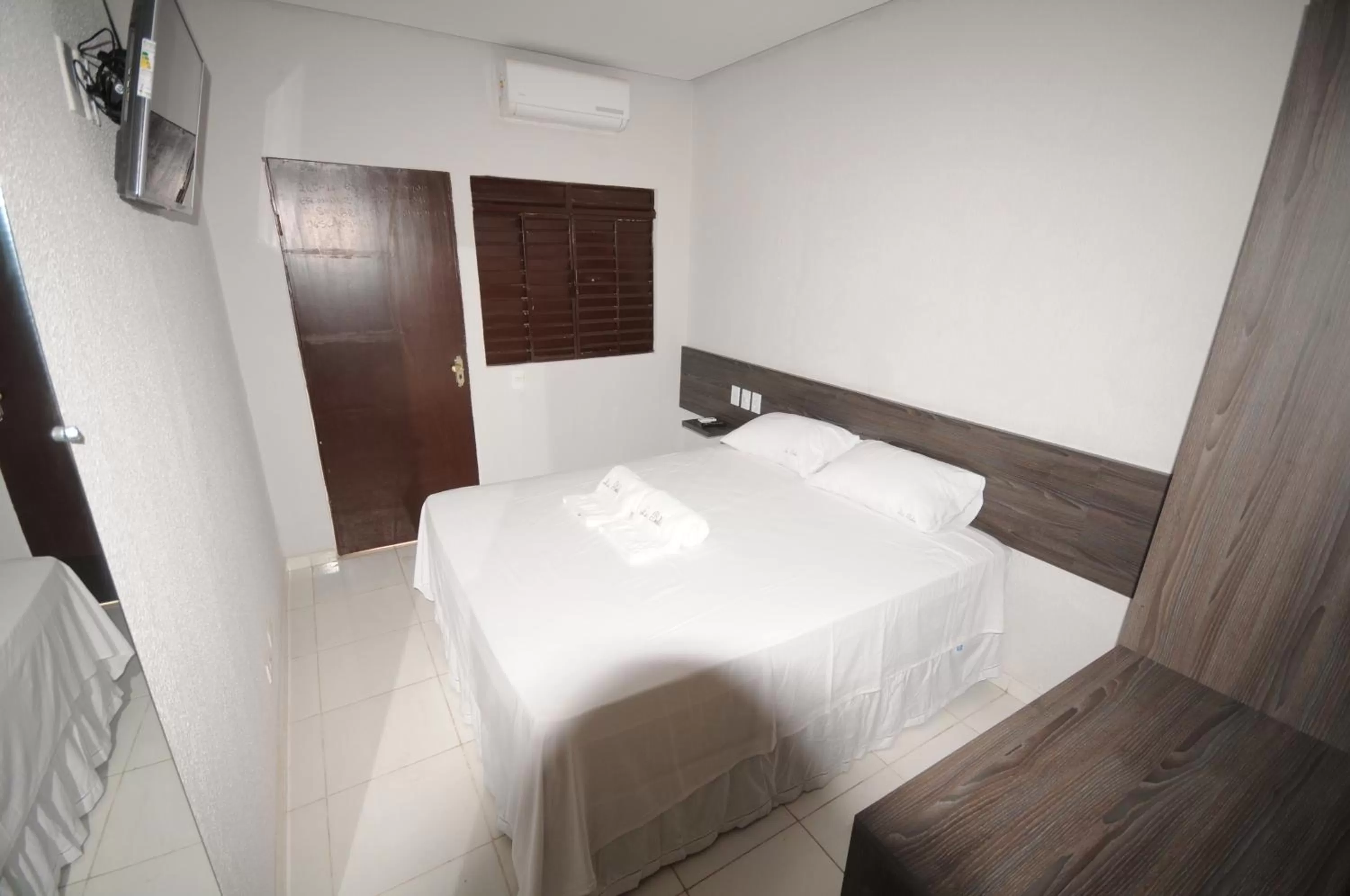 Photo of the whole room, Bed in La Bella Hotel