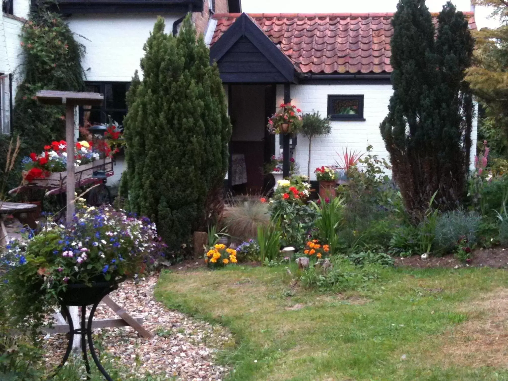 Property Building in Six Bells Inn