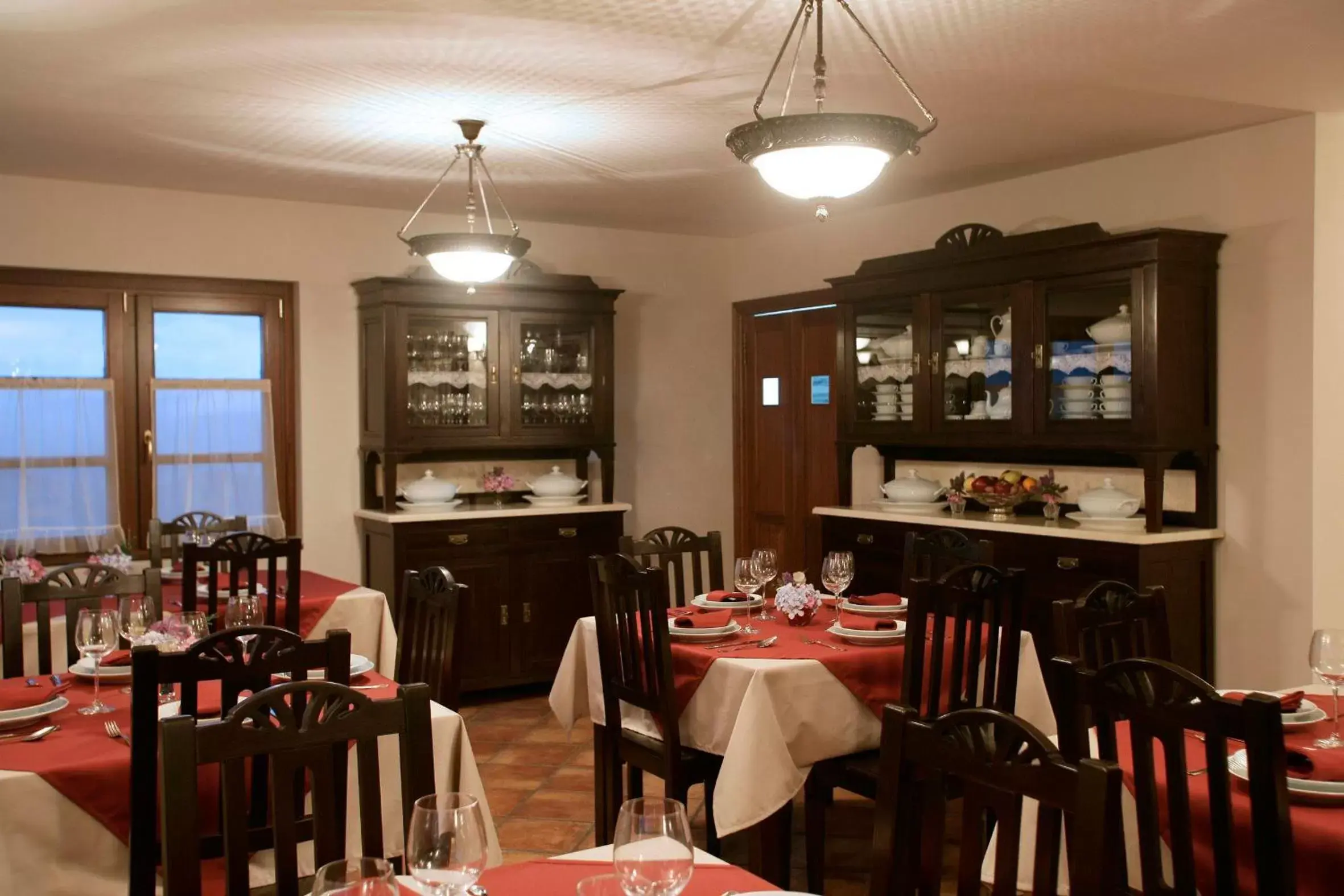 Restaurant/Places to Eat in Hotel Rural Yeguada Albeitar