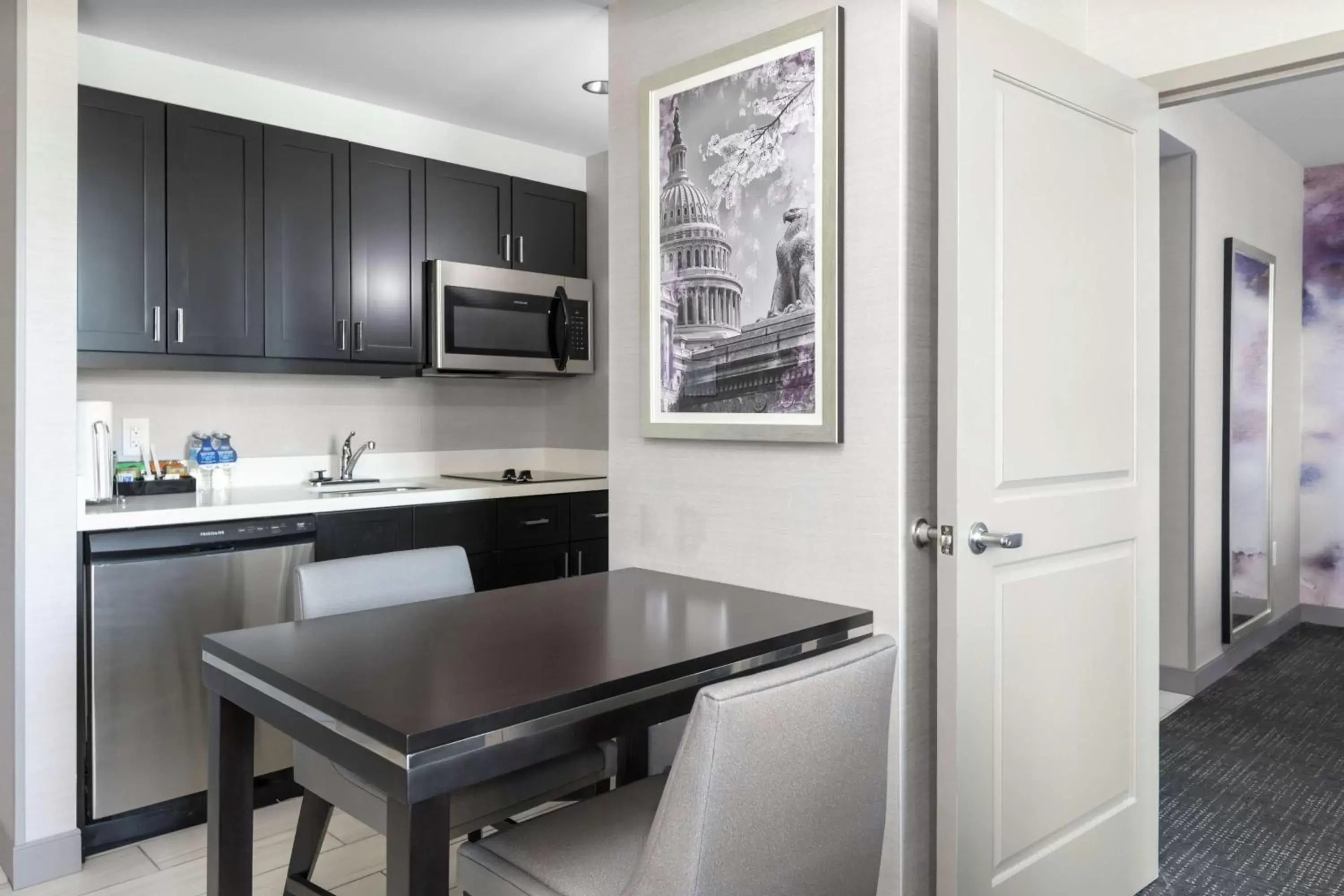 Bedroom, Kitchen/Kitchenette in Homewood Suites By Hilton Largo Washington Dc