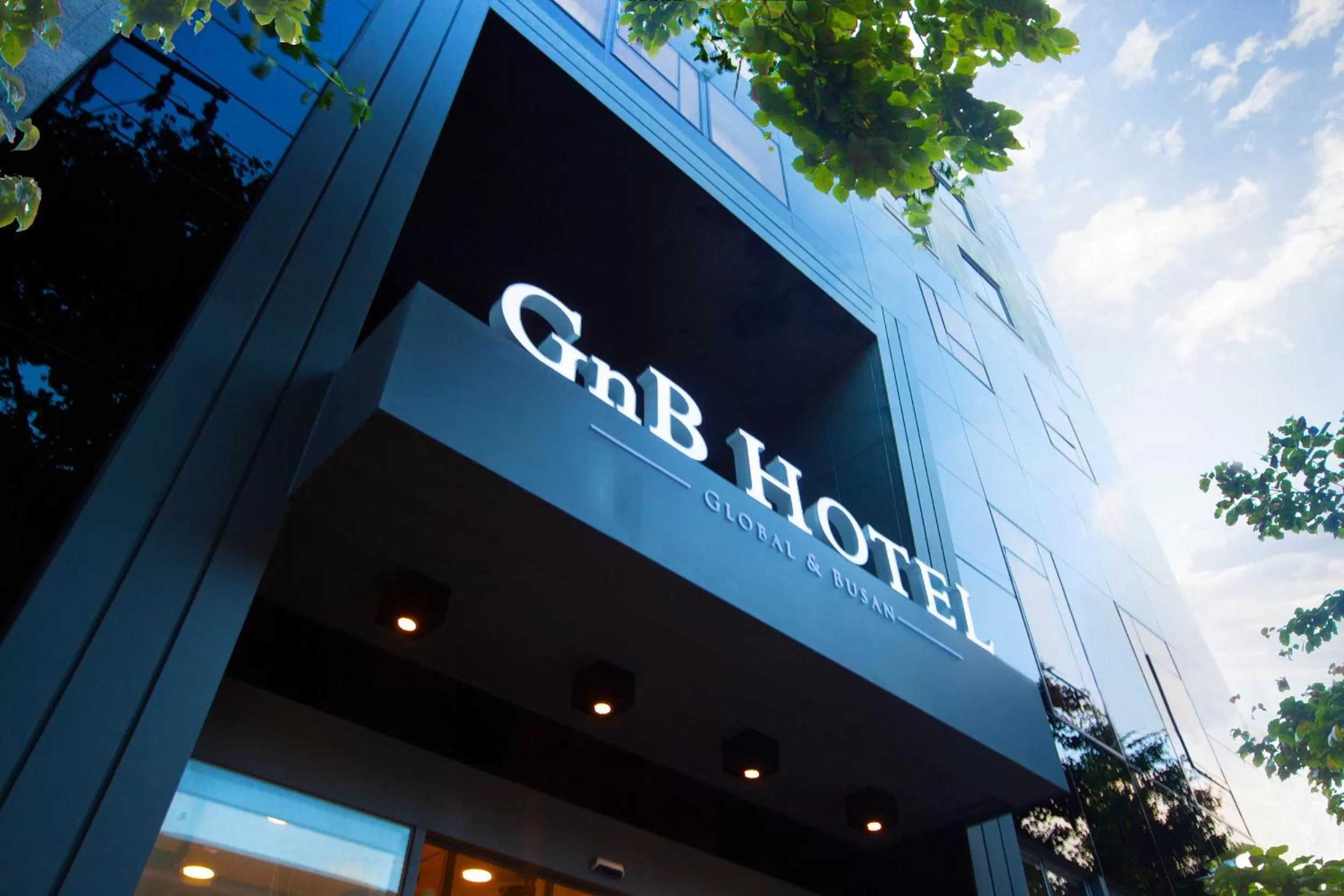 Property building in GnB Hotel