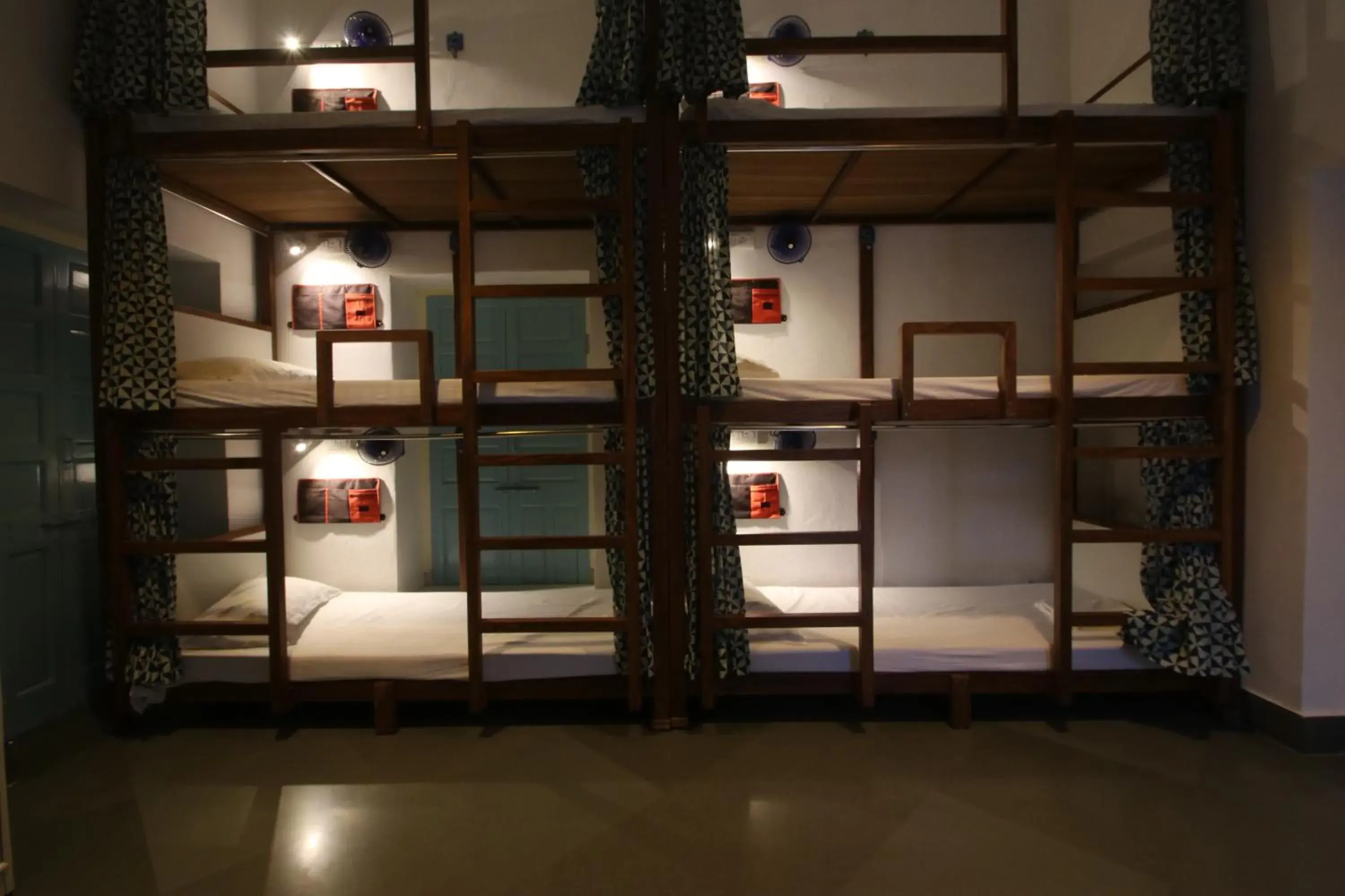 bunk bed in Jaipur Jantar Hostel