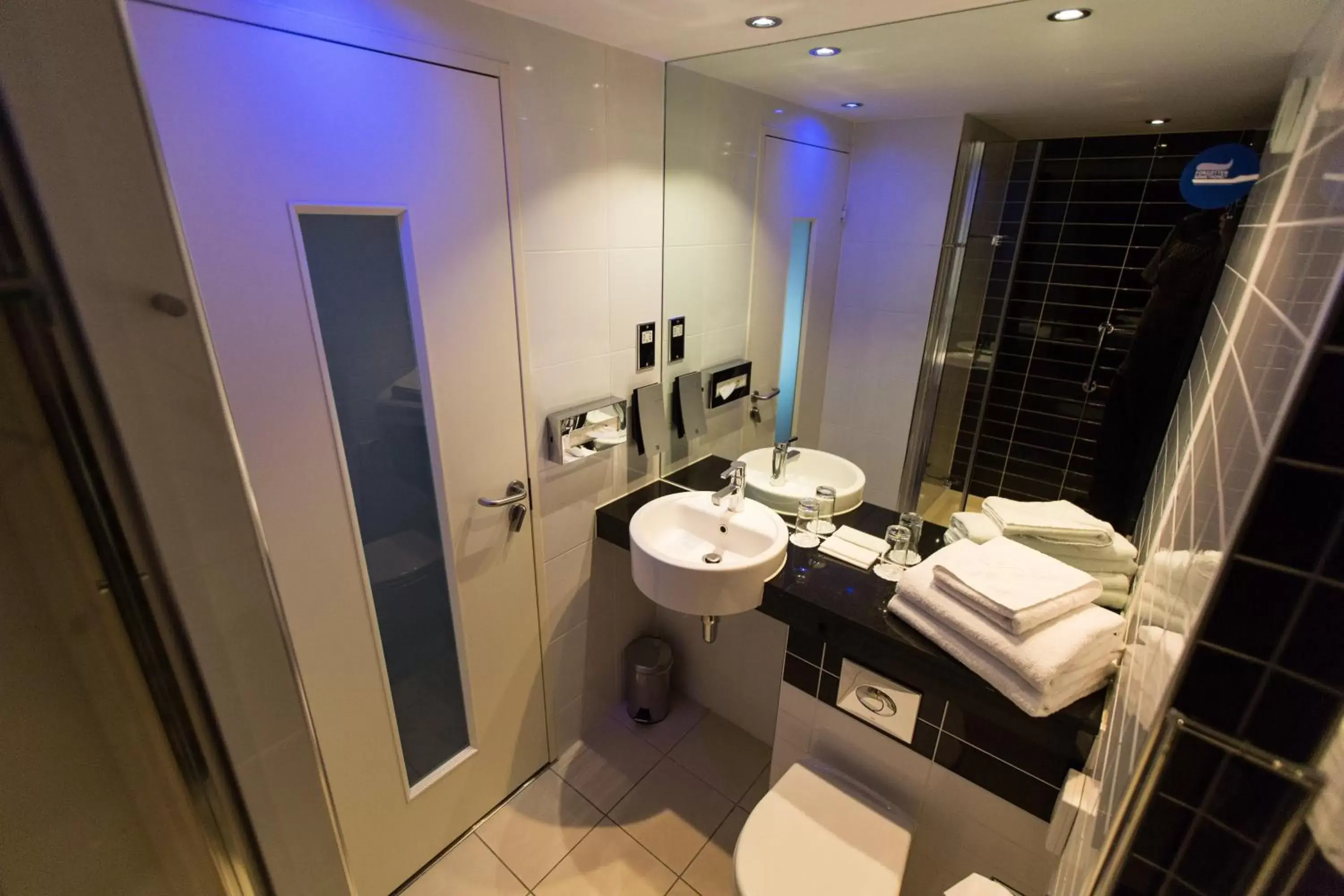 Bathroom in Holiday Inn Express London Stratford, an IHG Hotel