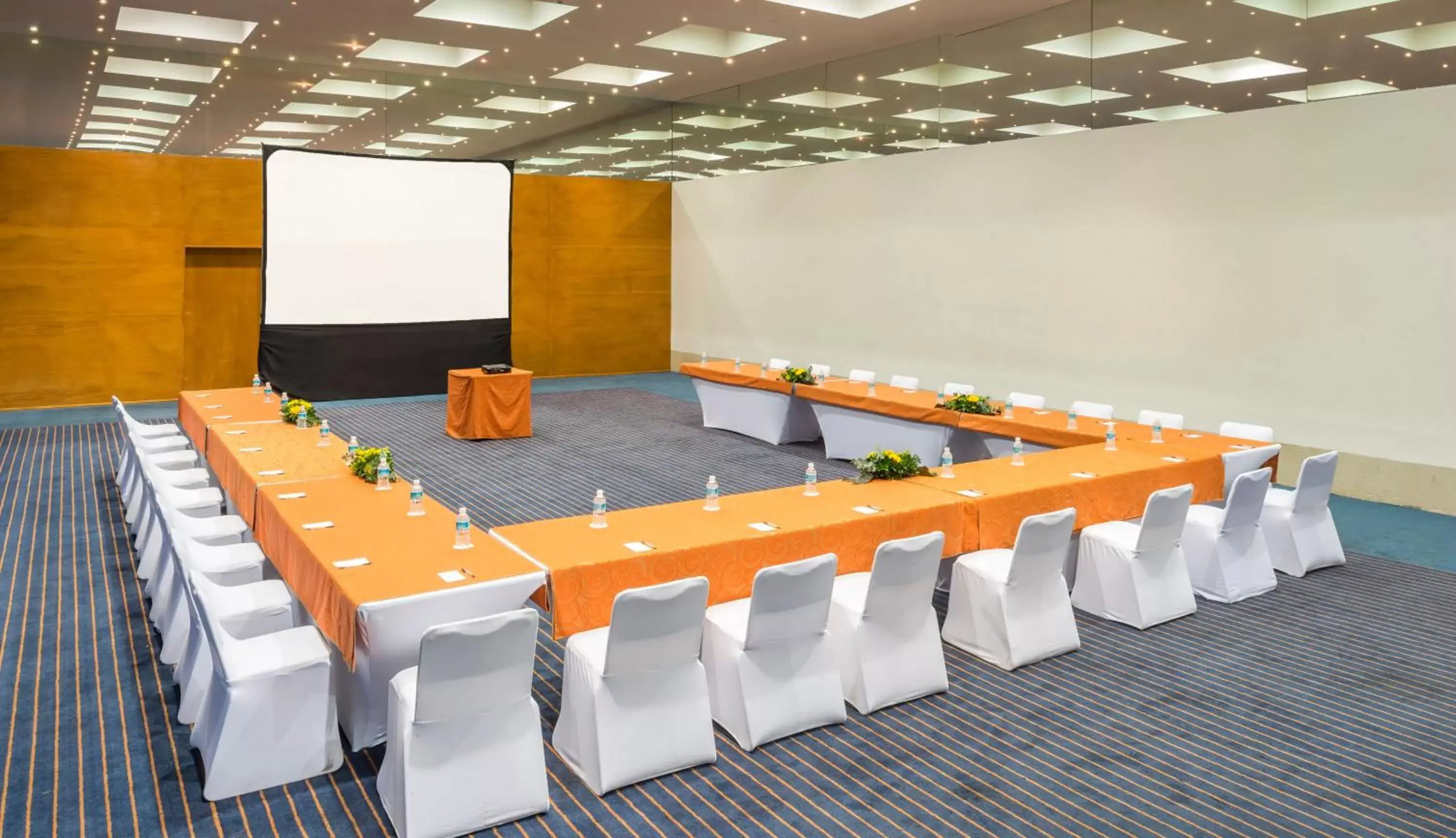 Meeting/conference room in Real Inn Ciudad Juarez by the USA Consulate