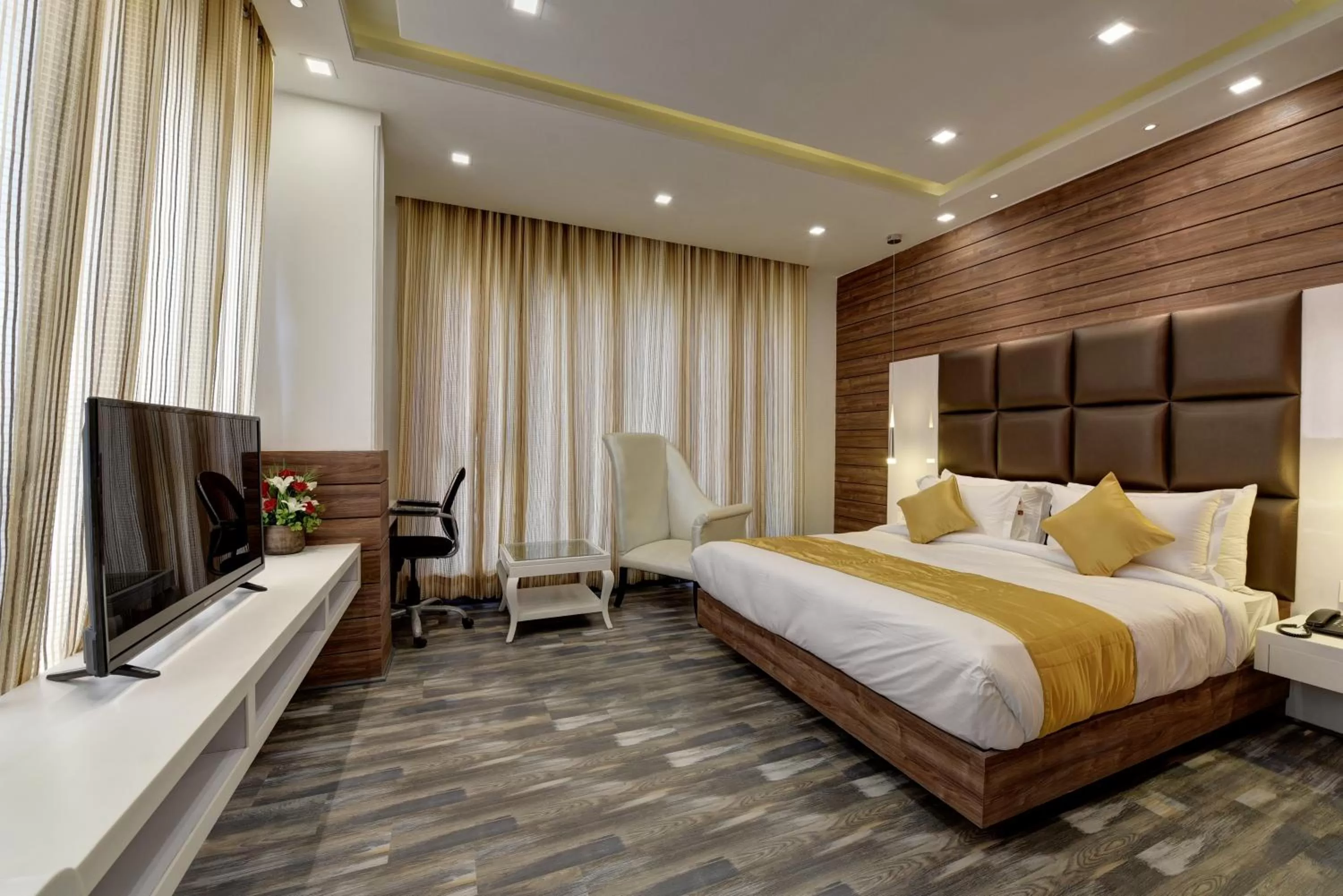 Photo of the whole room, Bed in GOLDEN TREE