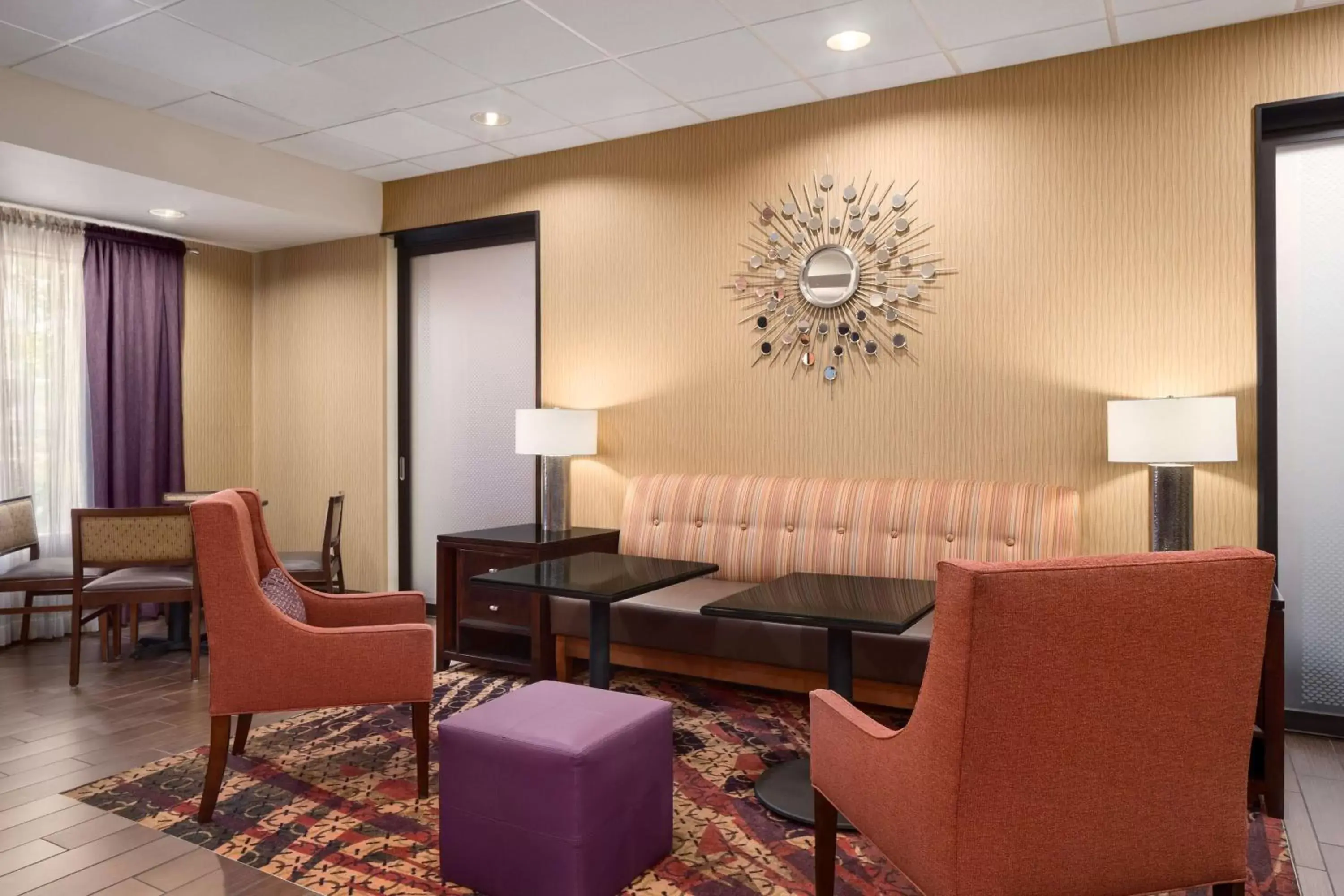 Lobby or reception, Seating Area in Hampton Inn Belle Vernon