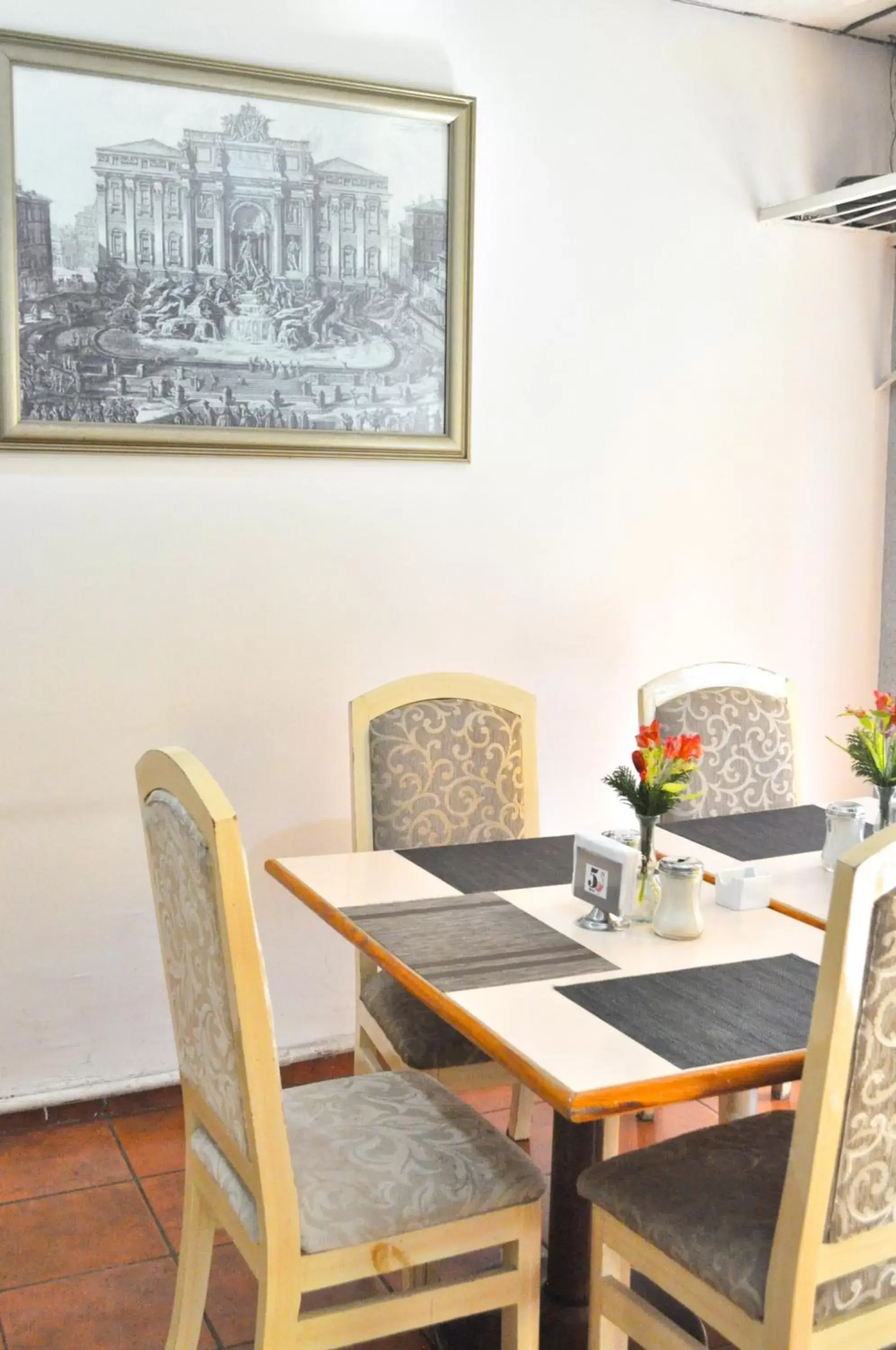 Dining Area in Hotel Trevi