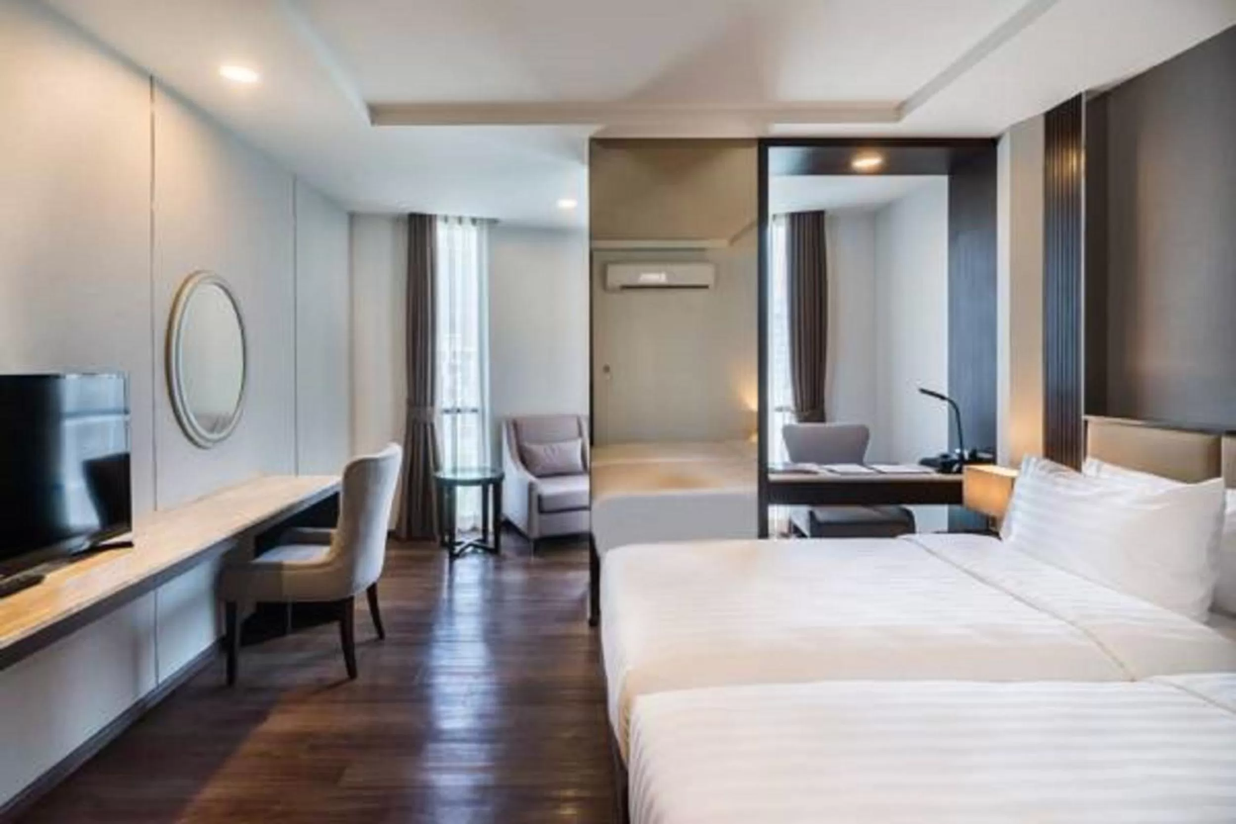 Photo of the whole room, Bed in SureStay Plus by Best Western Sukhumvit 2