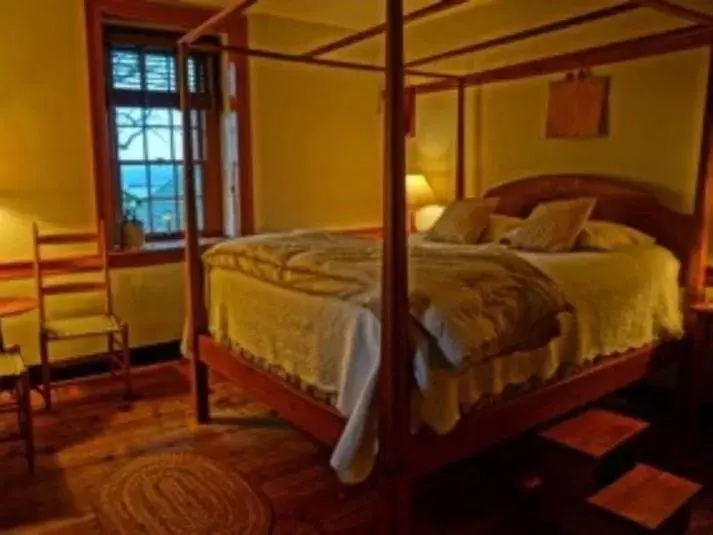 Premium Quadruple Room in Brownstone Colonial Inn