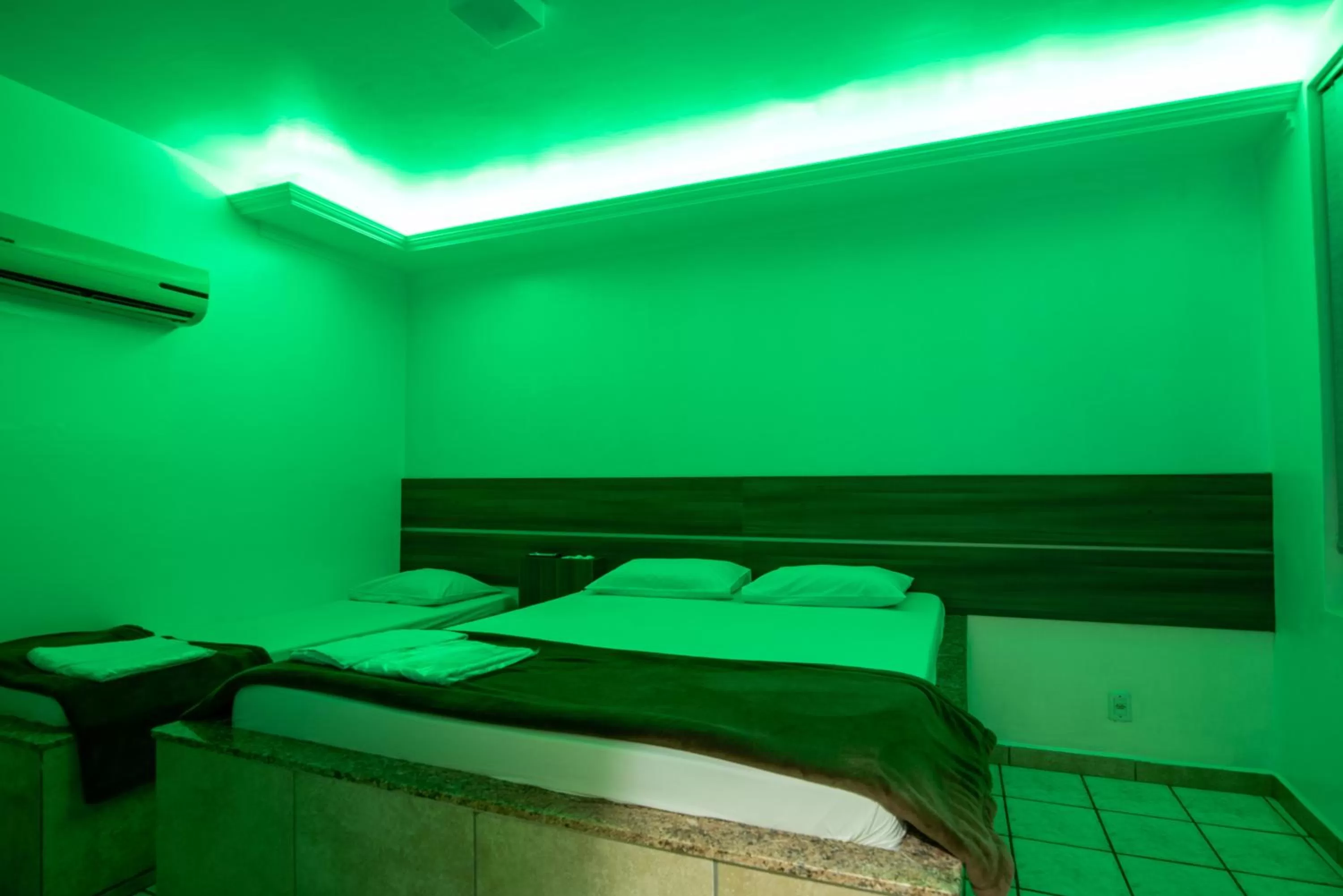 Bedroom in Classic Hotel e Motel