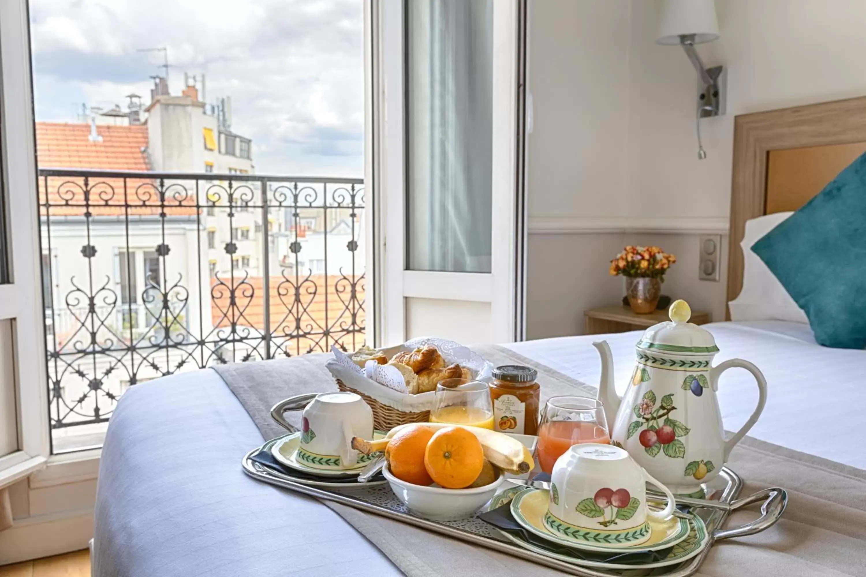 Balcony/Terrace, Breakfast in Apollinaire
