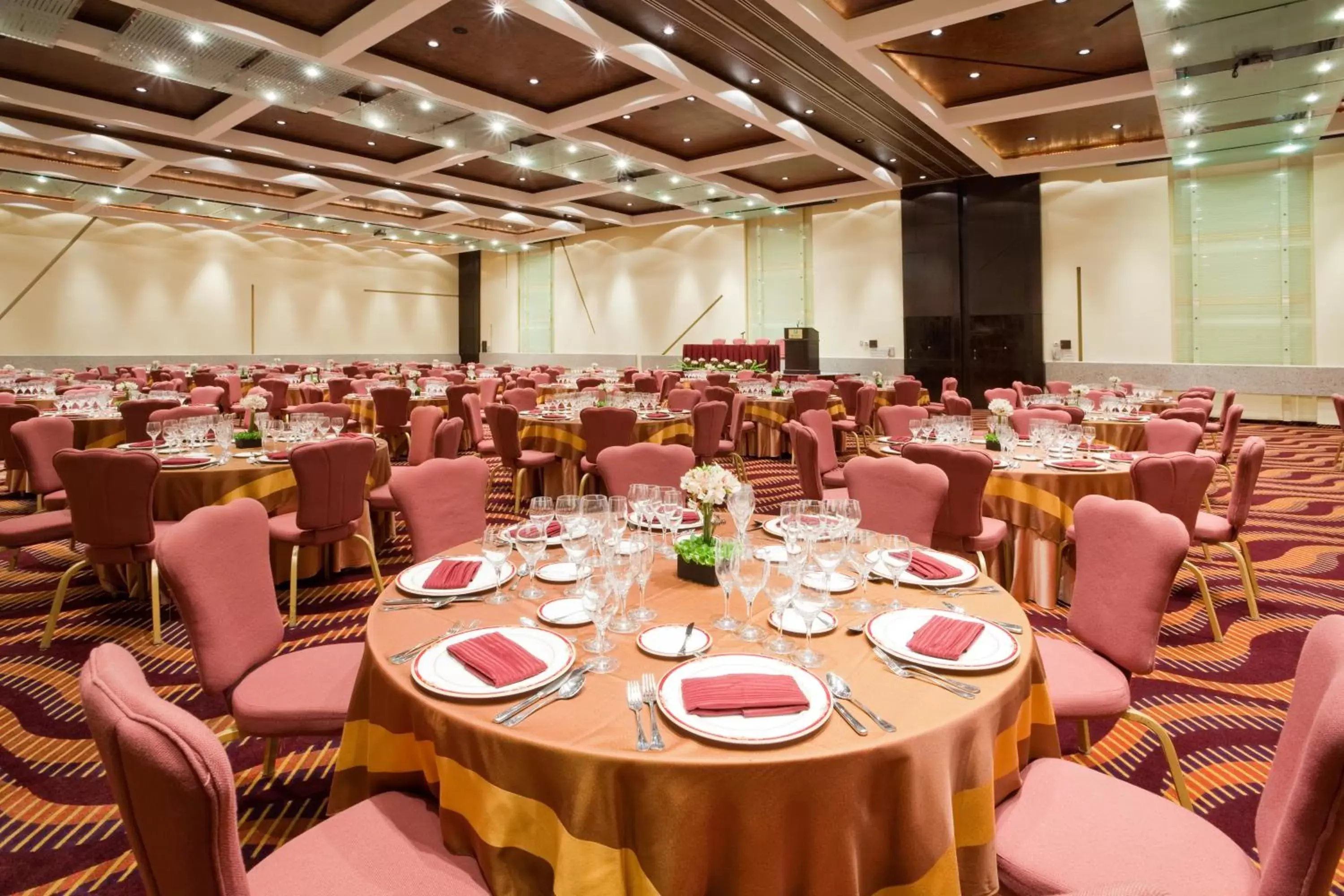 Banquet/Function facilities, Restaurant/Places to Eat in Holiday Inn Puebla Finsa, an IHG Hotel