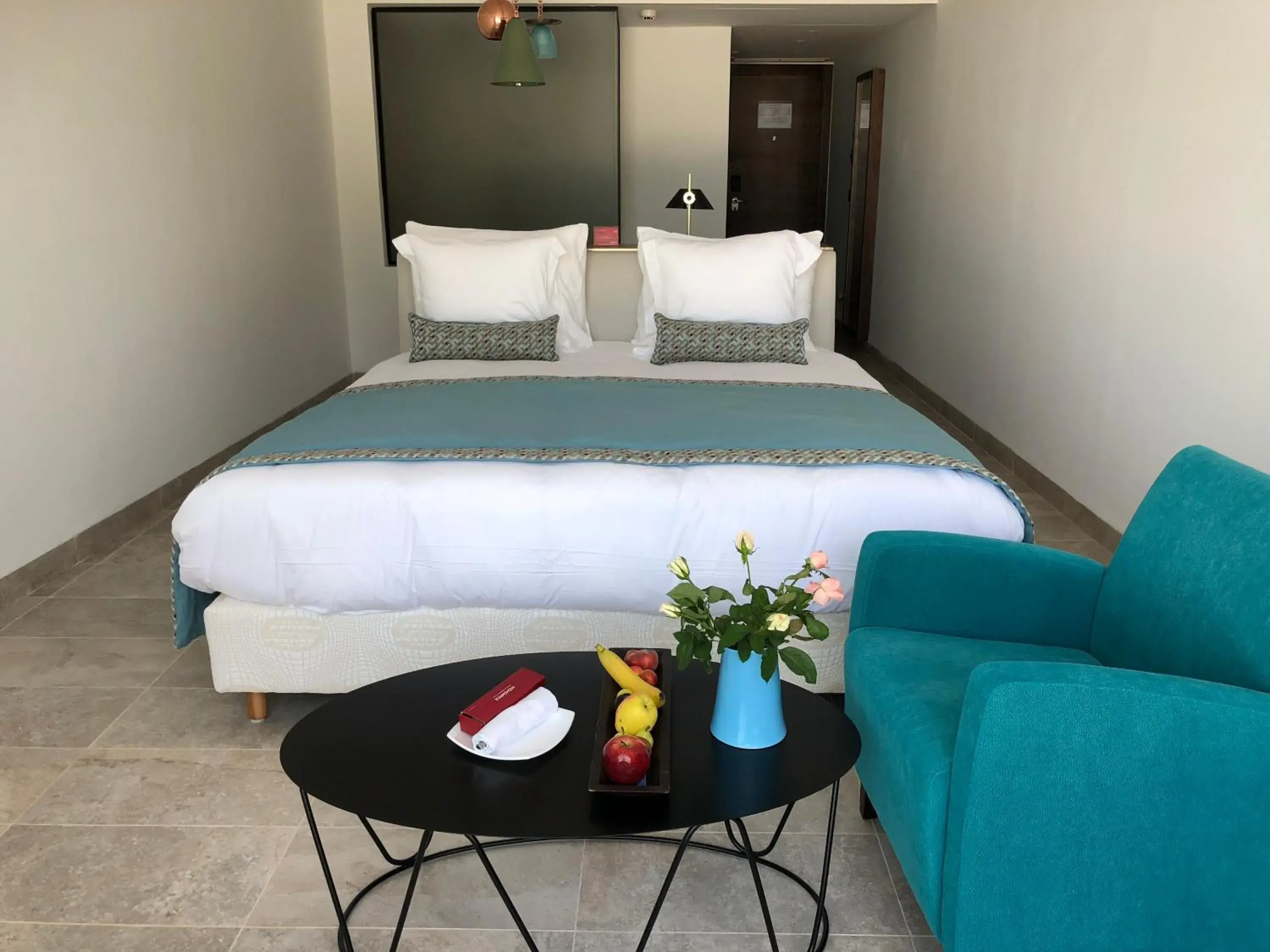Bedroom, Bed in Mövenpick Hotel Gammarth Tunis