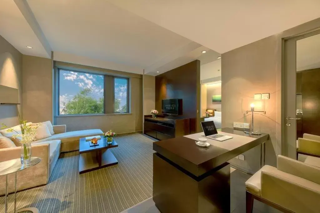 Deluxe Suite in Shanghai Parkyard Hotel Deluxe Suite in Shanghai Parkyard Hotel