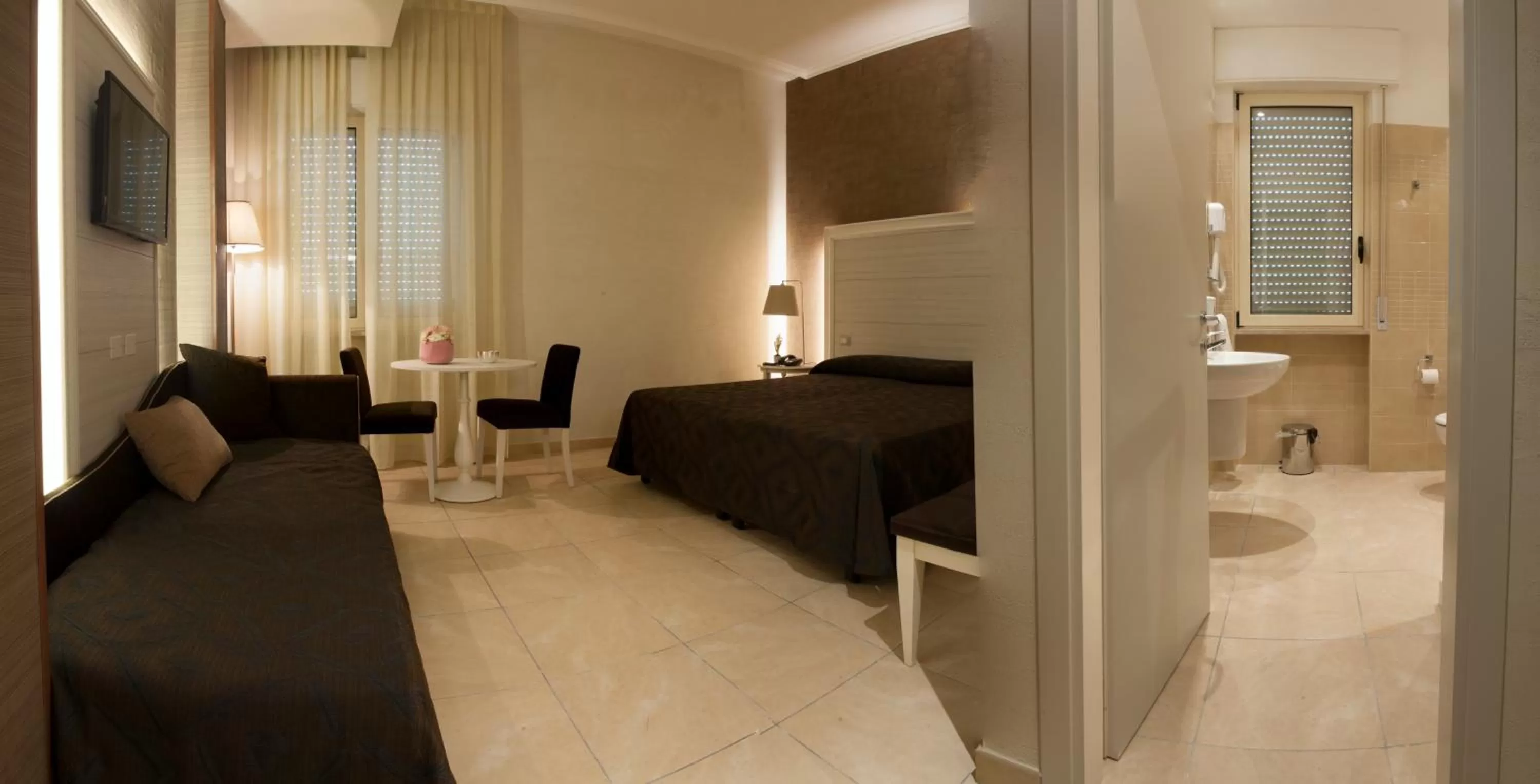 Photo of the whole room in Hotel Fini