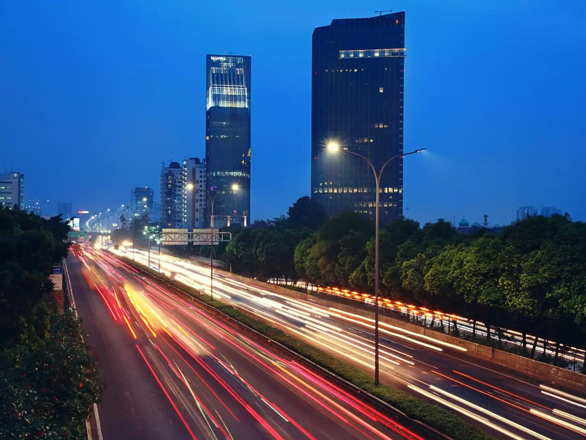 Facade/entrance in Mercure Jakarta Simatupang Facade/entrance in Mercure Jakarta Simatupang