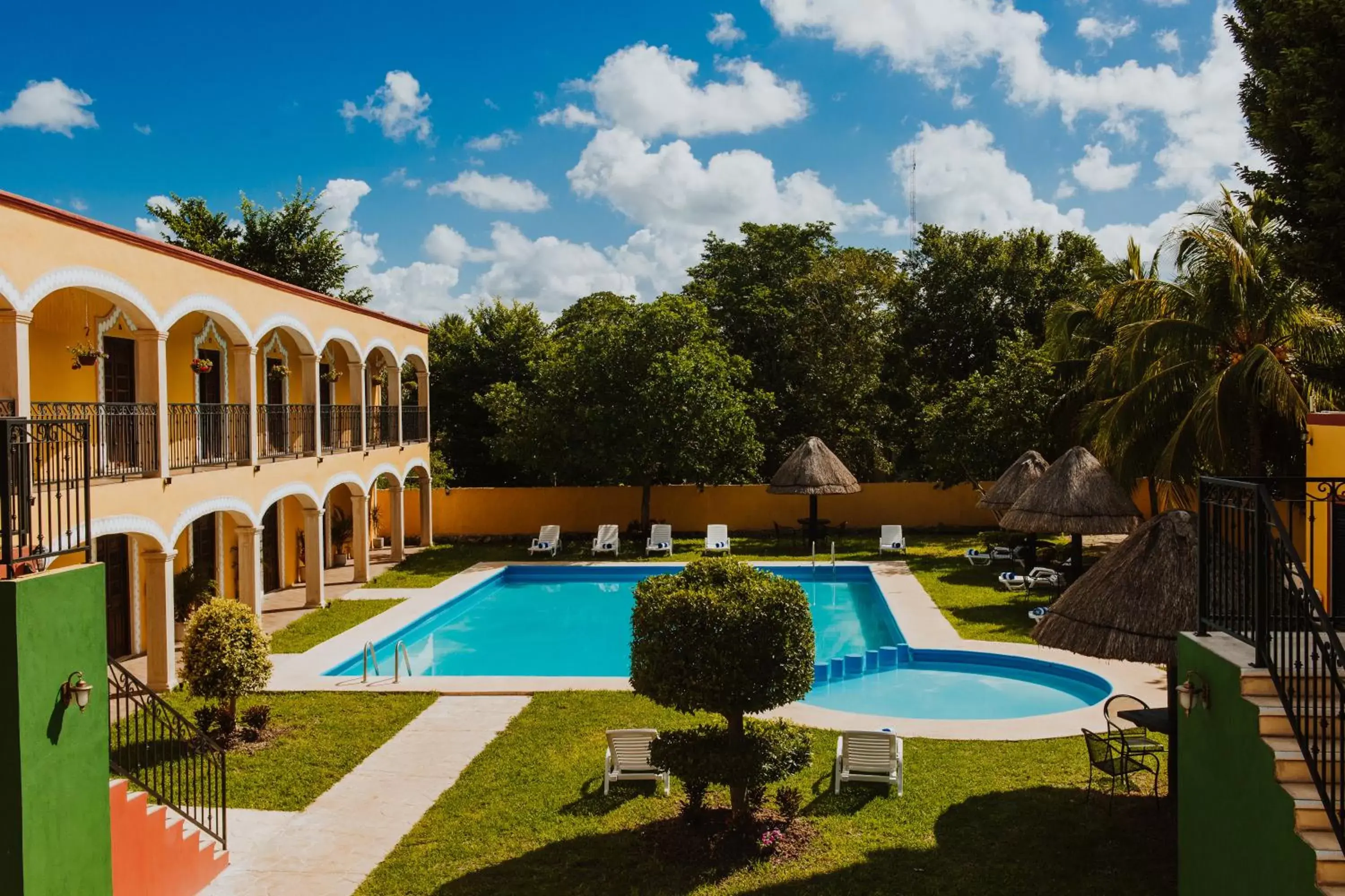 Pool view, Swimming Pool in Hotel Tuul