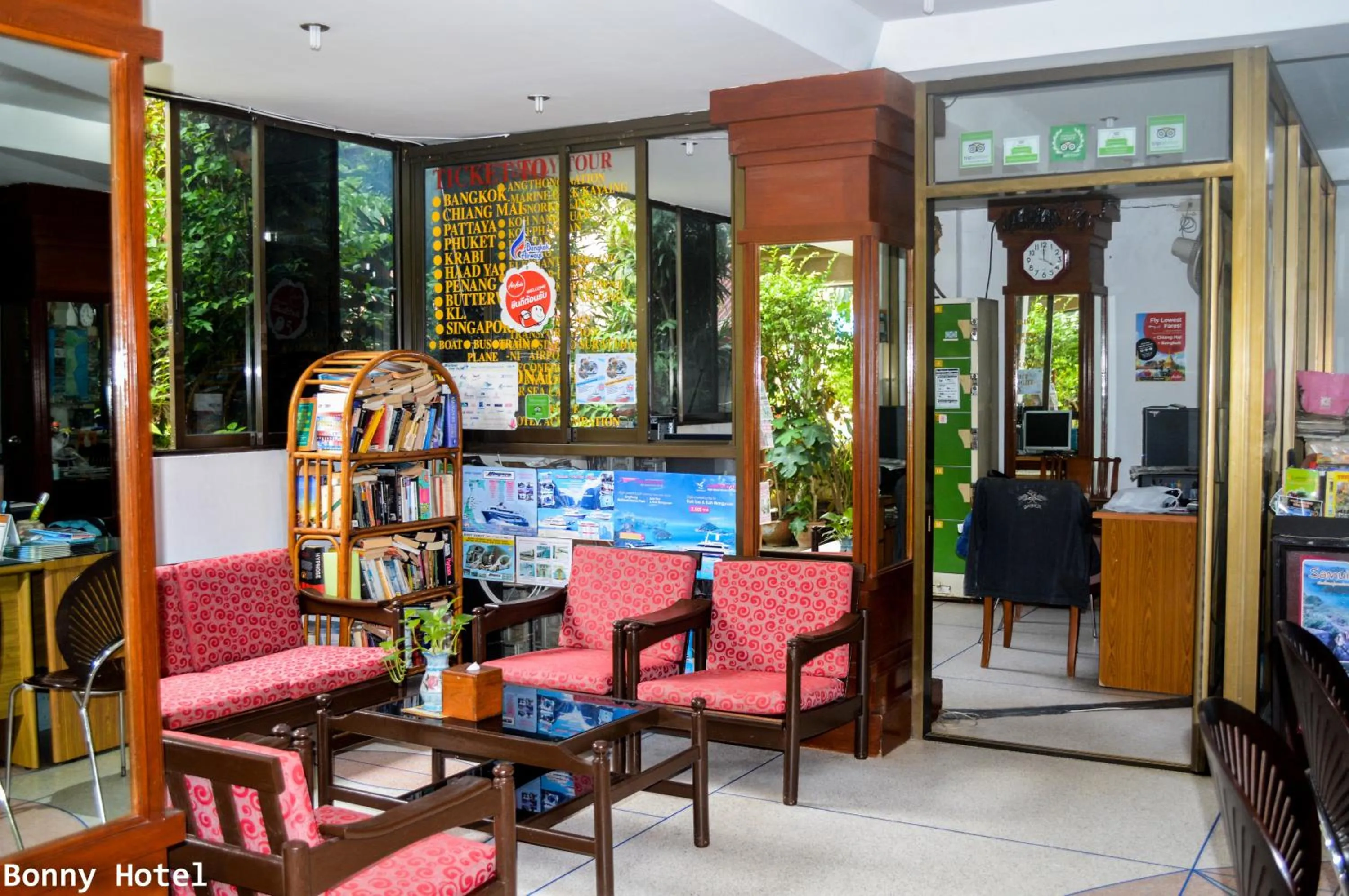 Lobby or reception in Bonny Hotel 4 Floors No Elevator