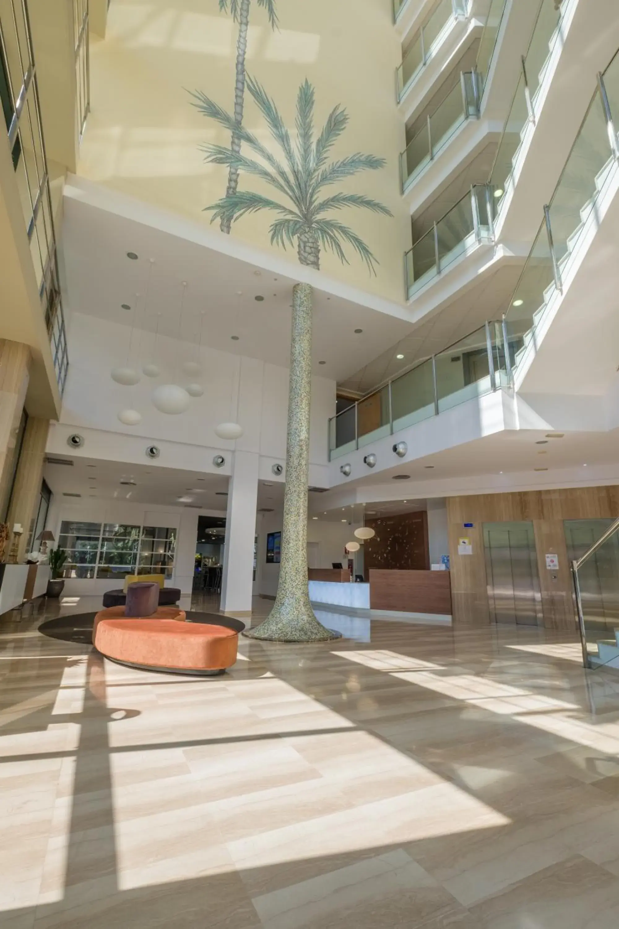 Lobby or reception in Hotel California Palace Lobby or reception in Hotel California Palace