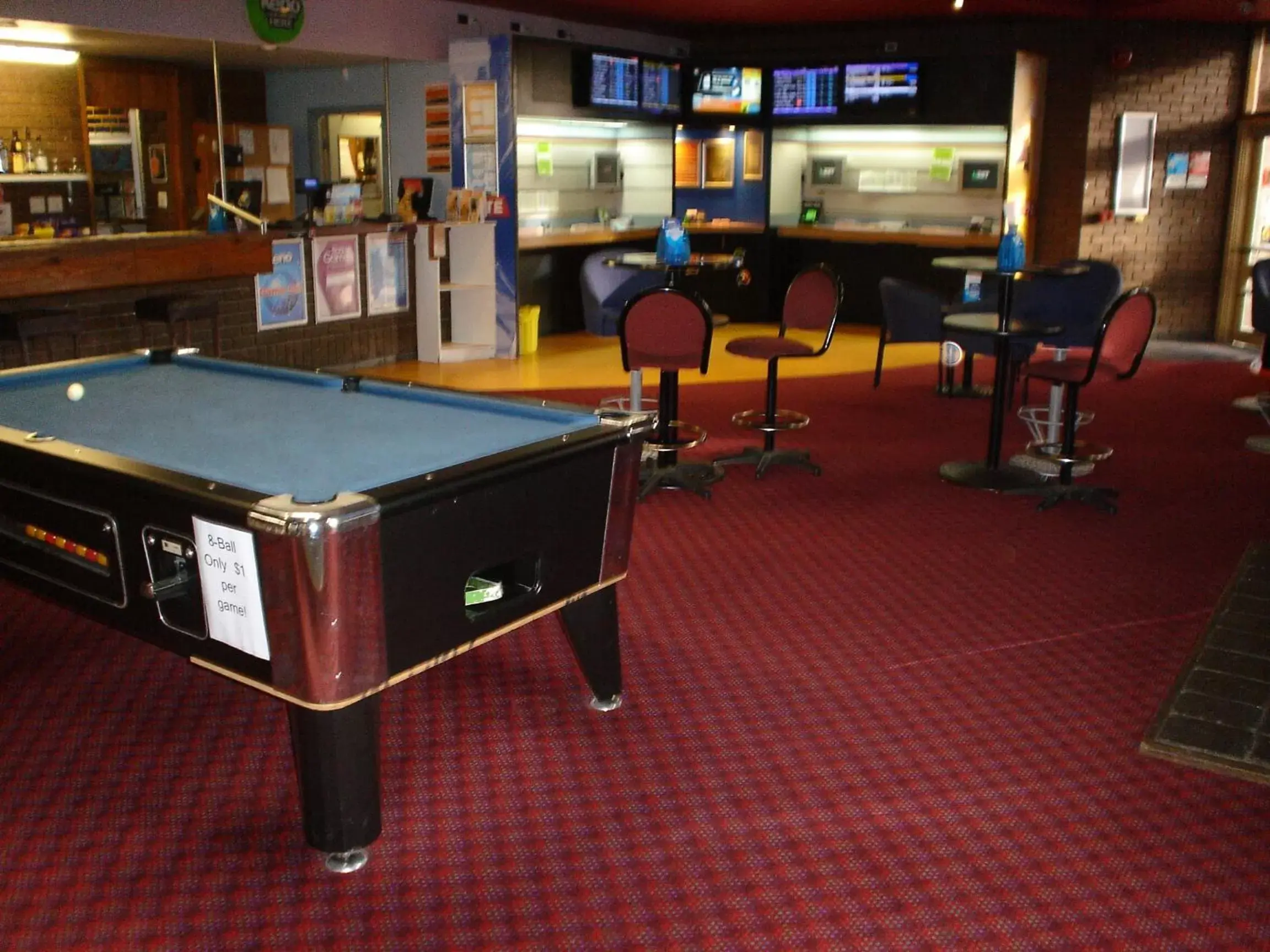 Lounge or bar, Billiards in Seabrook Hotel