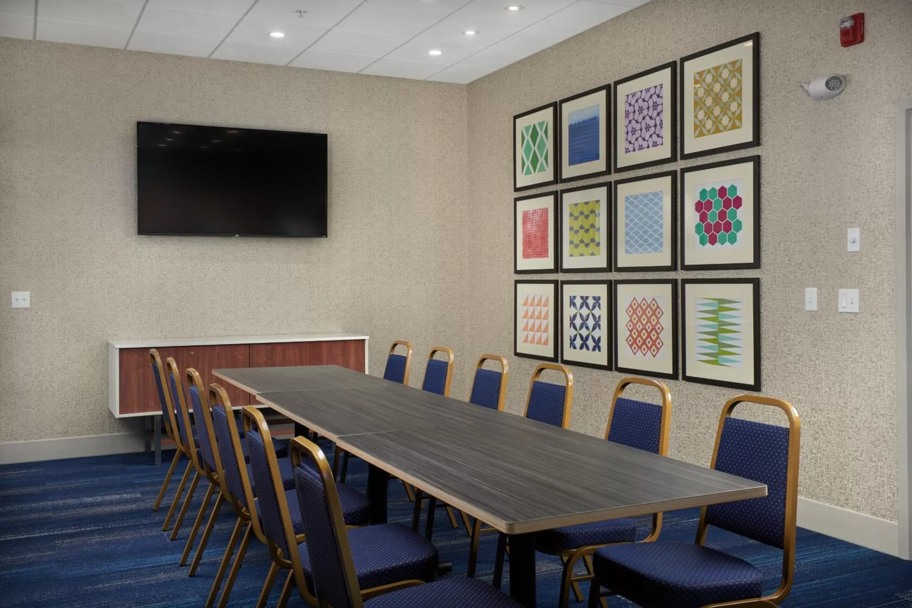 Meeting/conference room in Holiday Inn Express - Lockport, an IHG Hotel