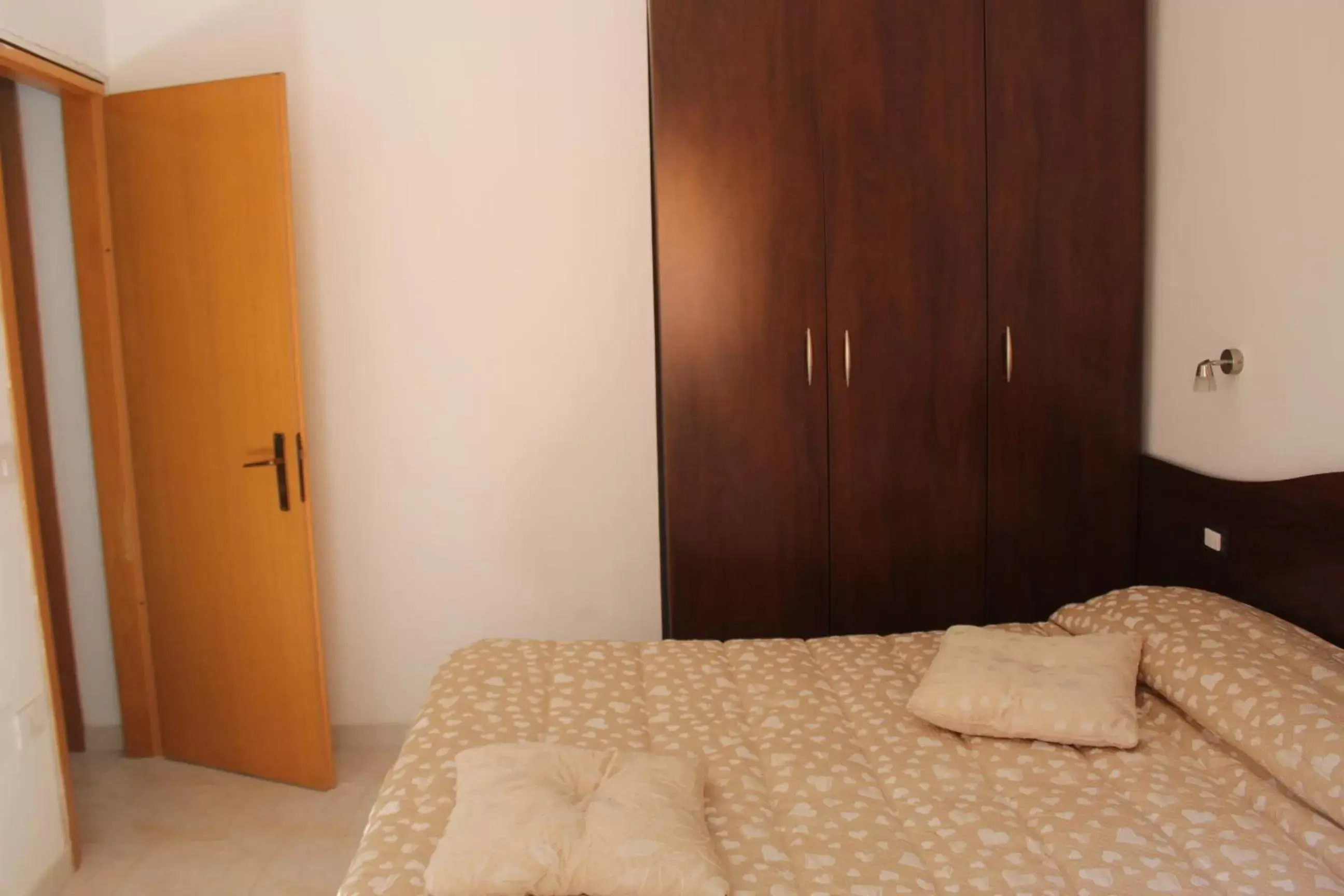 Shower, Bed in Residence Hotel Torresilvana