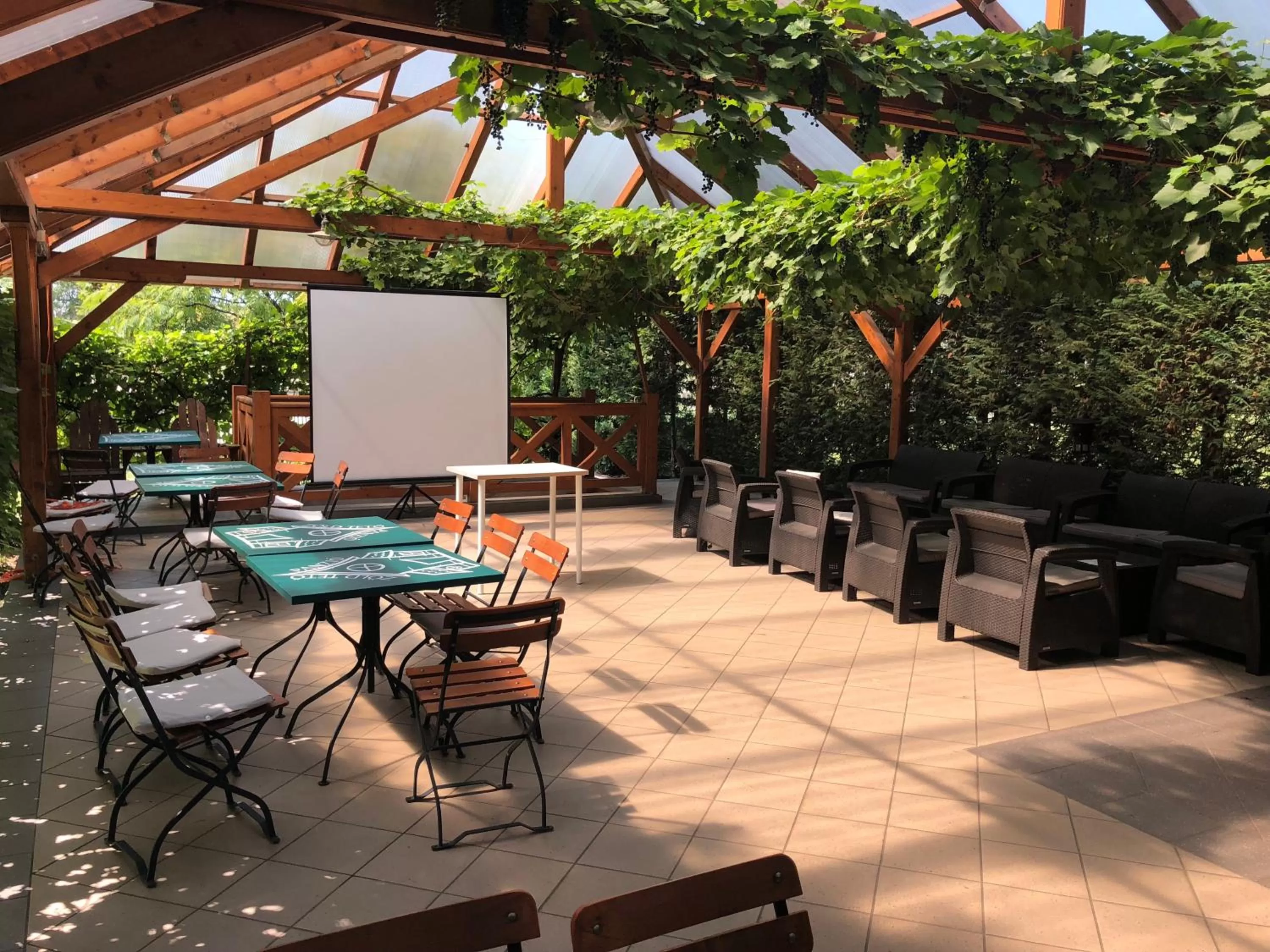 Garden in Zöldtető Panzió