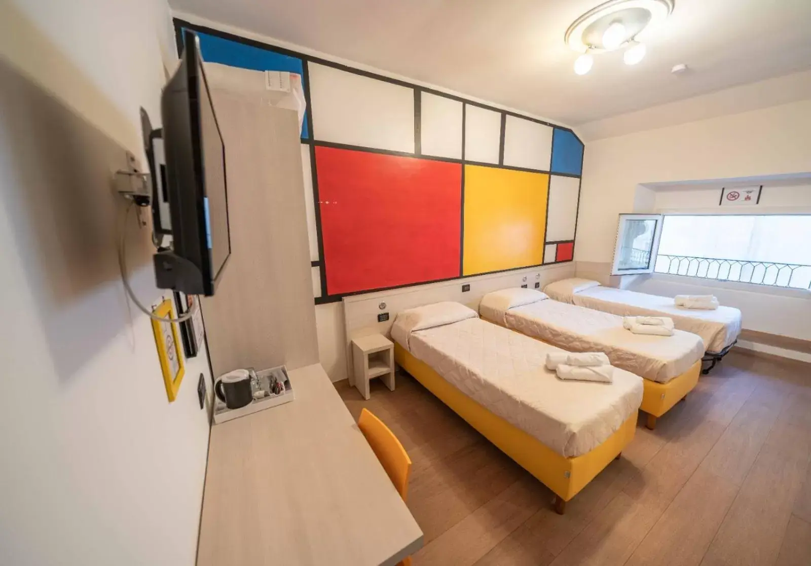 Bed in Hotel Cairoli