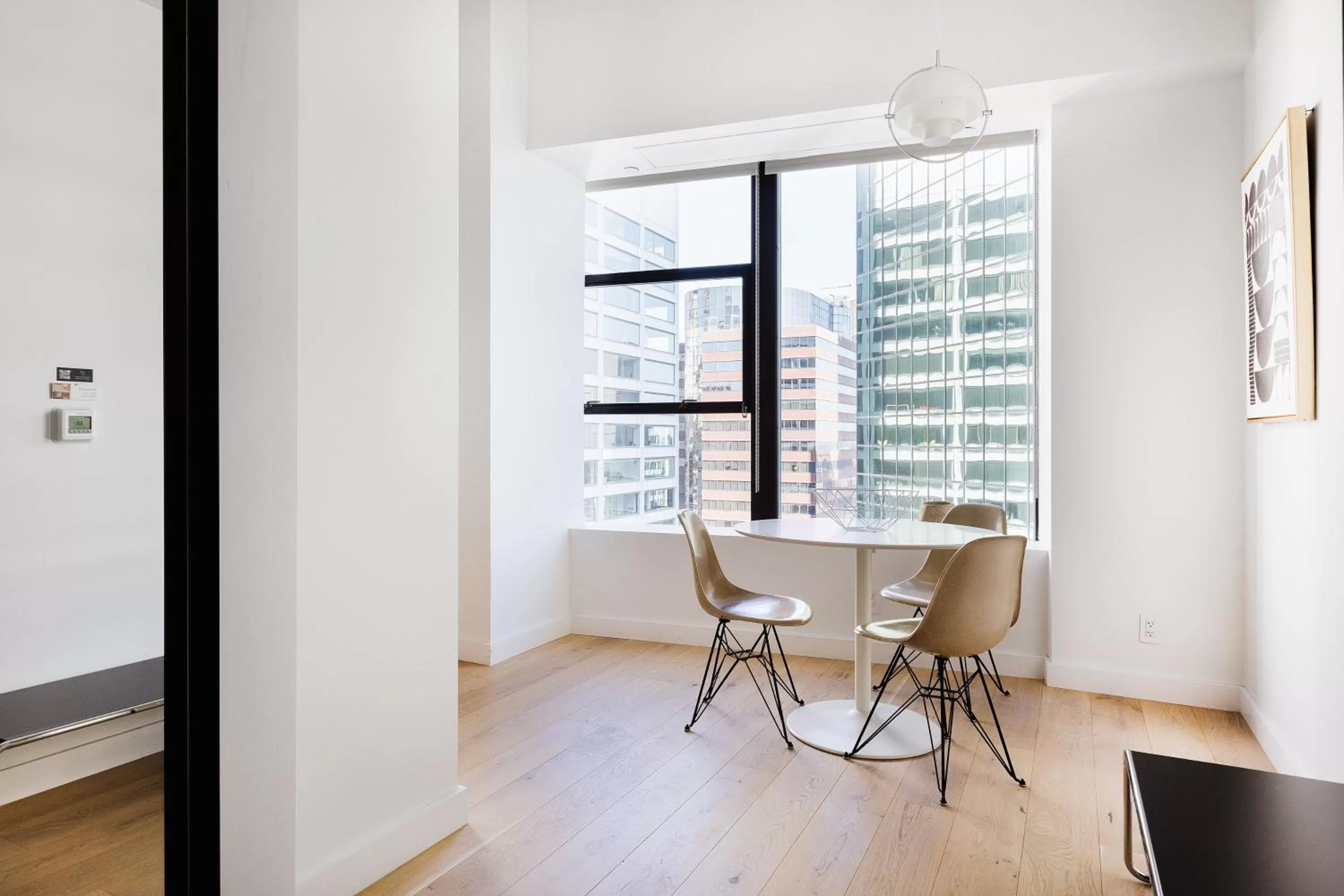 Dining area in Placemakr Wall Street