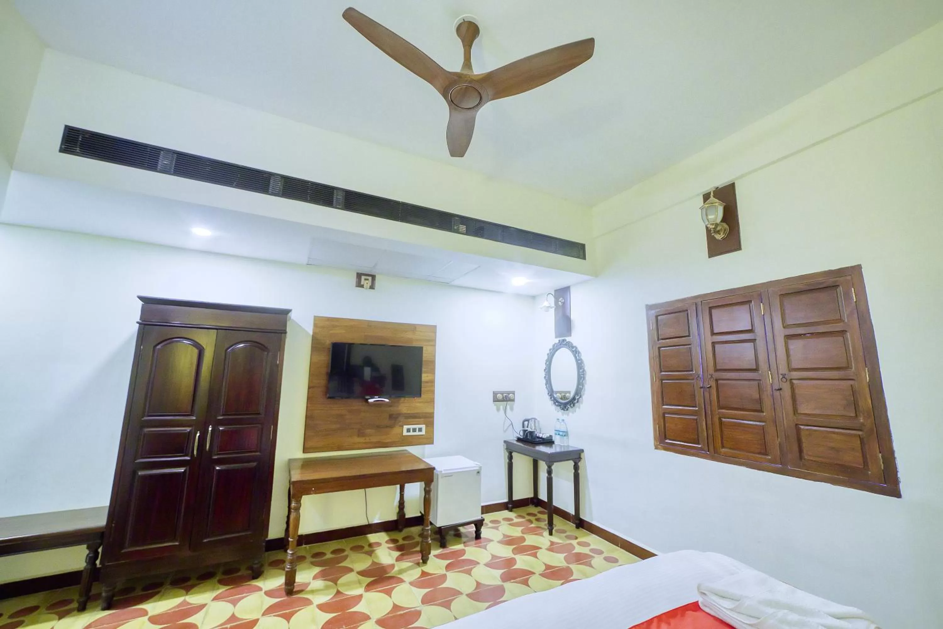 TV and multimedia in HOTEL WINDSOR CASTLE