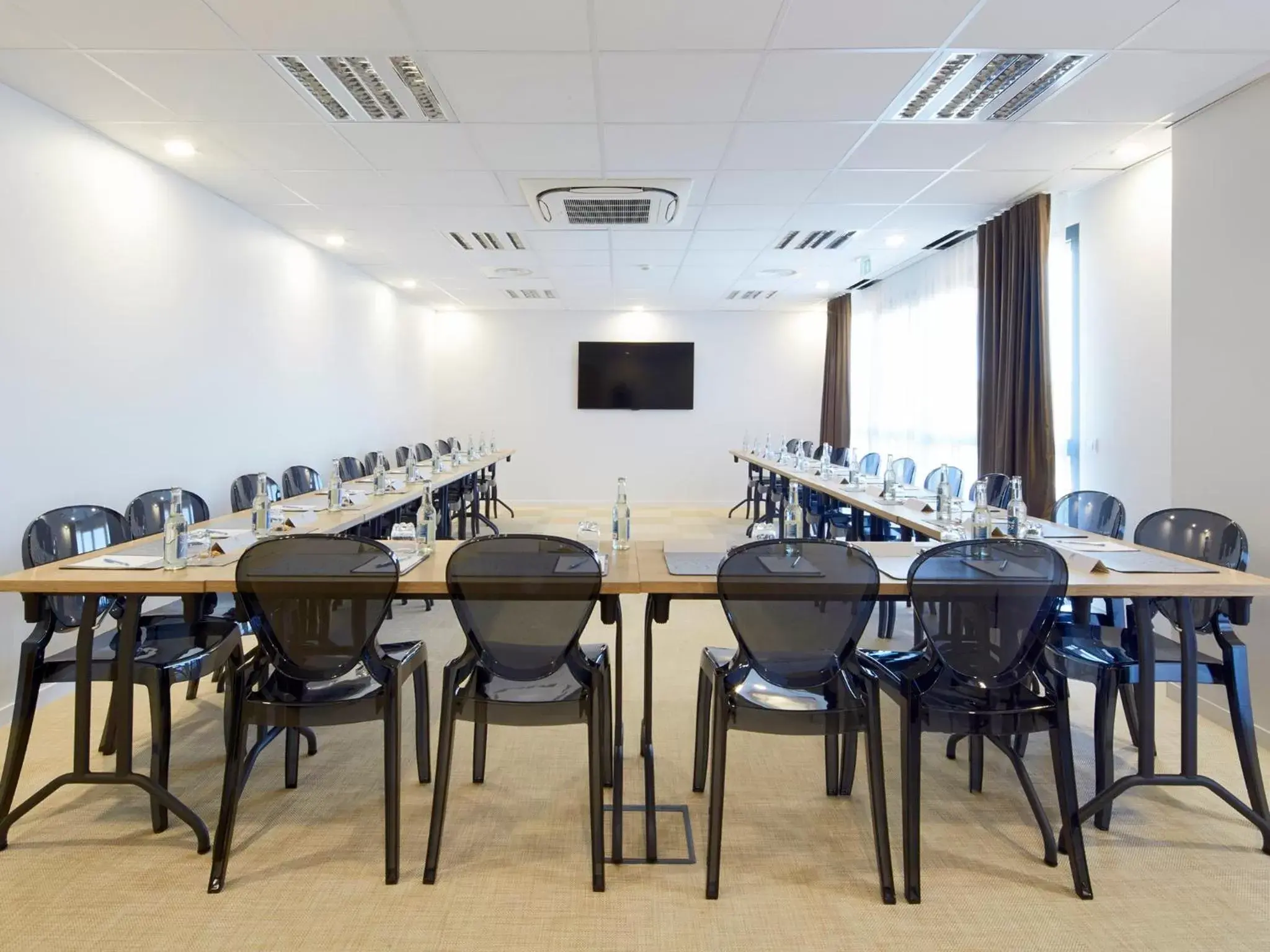 Meeting/conference room in Kyriad Prestige Residence Cabourg-Dives-sur-Mer