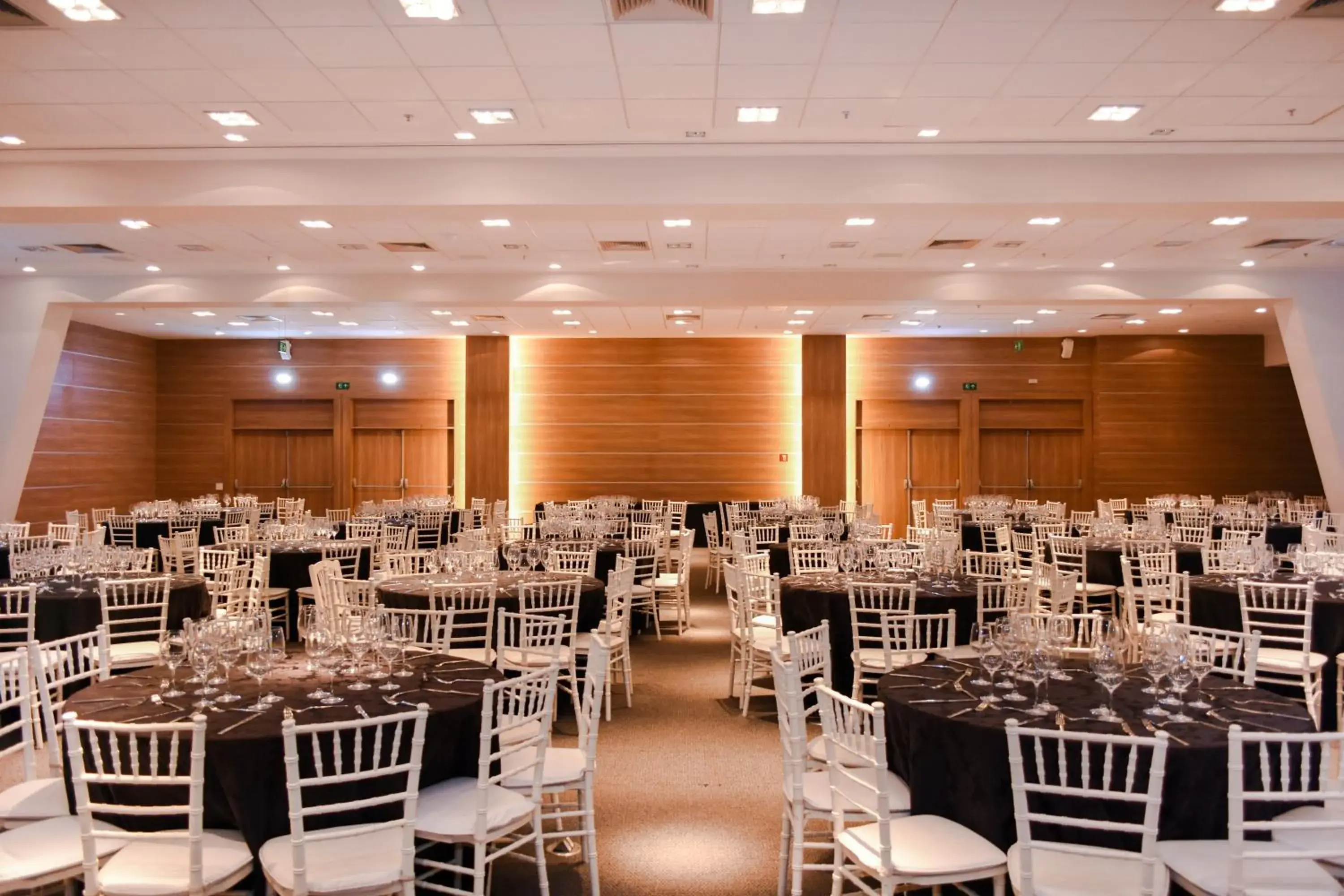 Banquet/Function facilities, Banquet Facilities in Vogue Square Fashion Hotel by Lenny Niemeyer