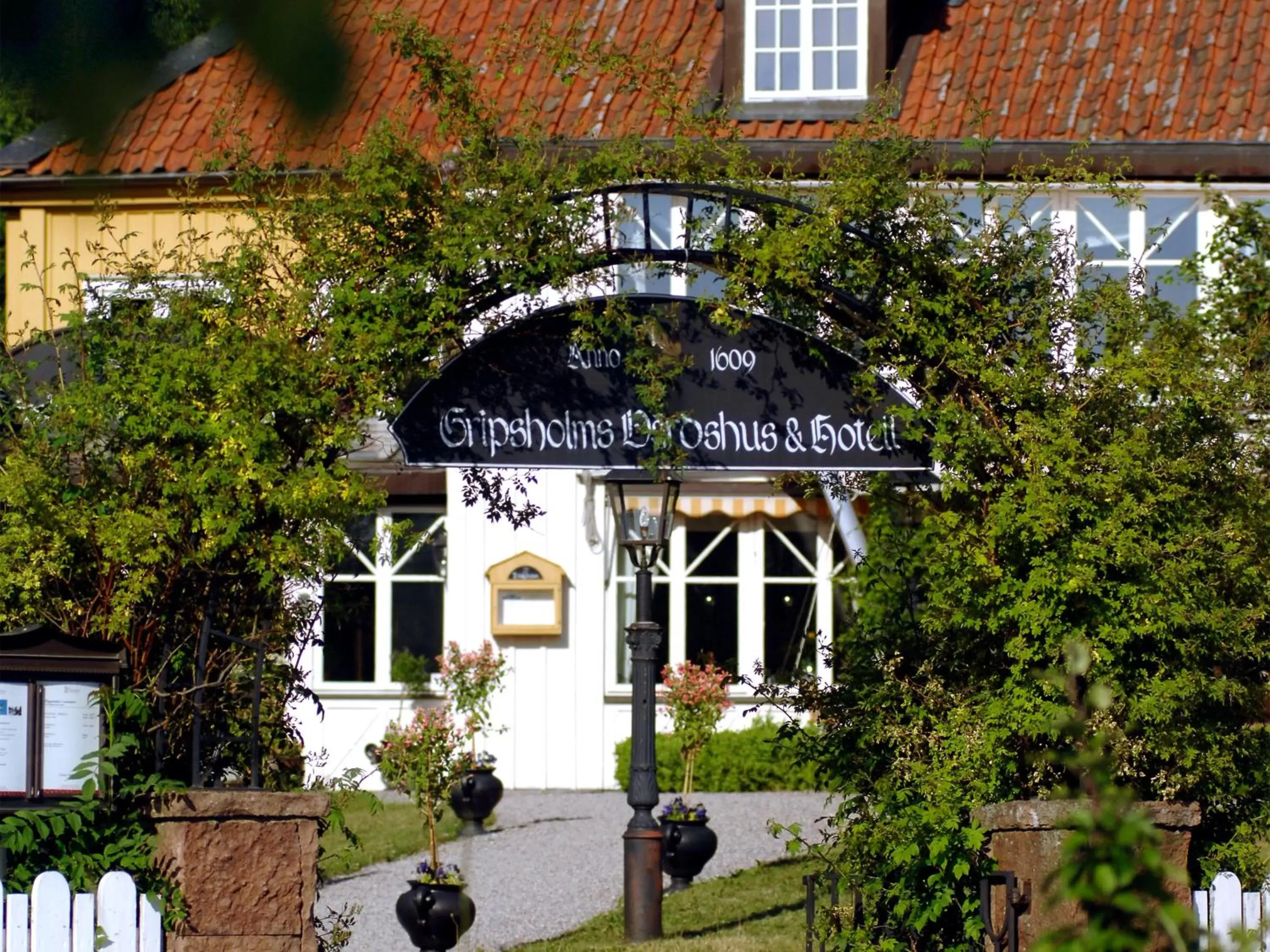 Facade/entrance in Gripsholms Värdshus