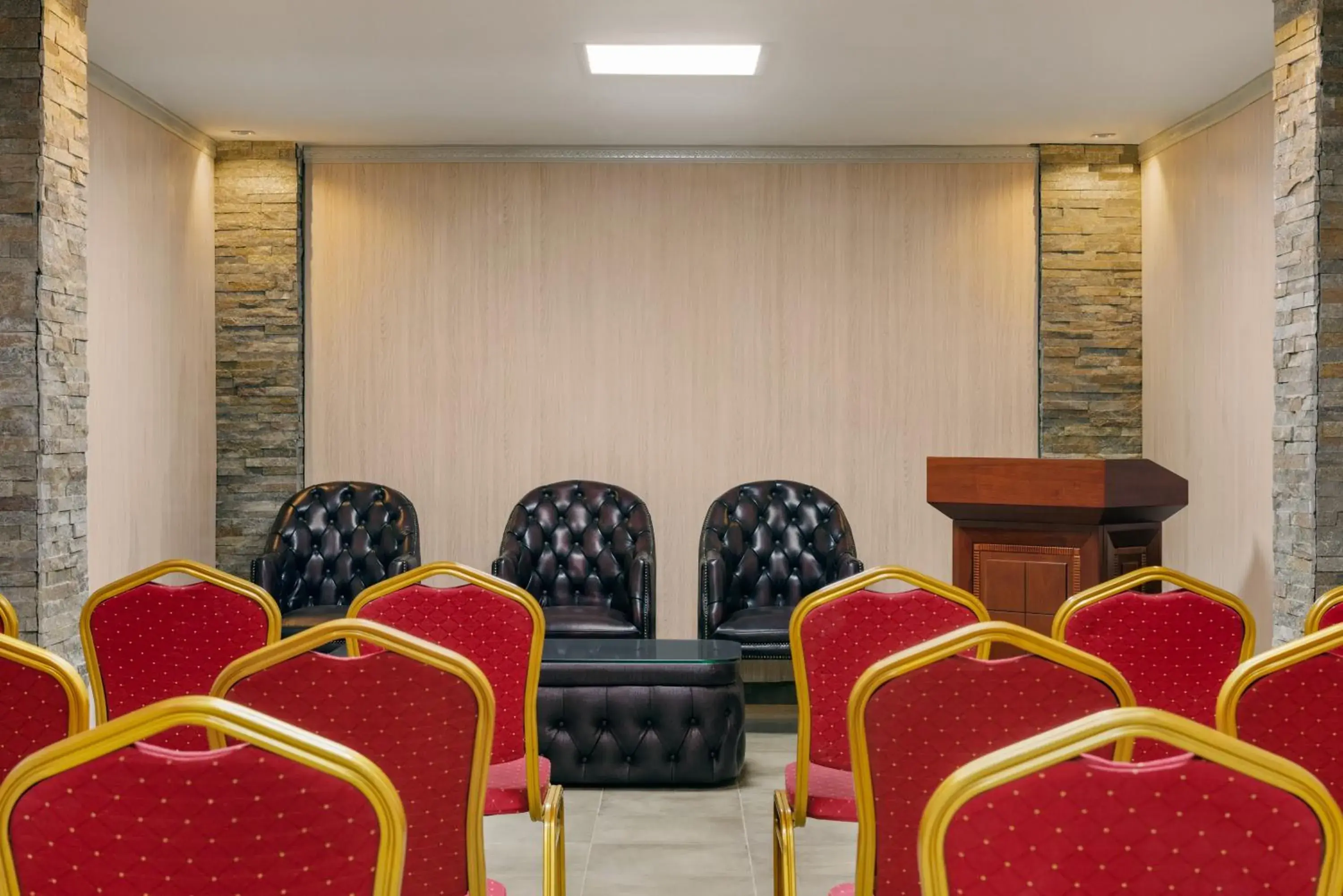 Lobby or reception in Days Hotel & Suites by Wyndham Dakar Lobby or reception in Days Hotel & Suites by Wyndham Dakar