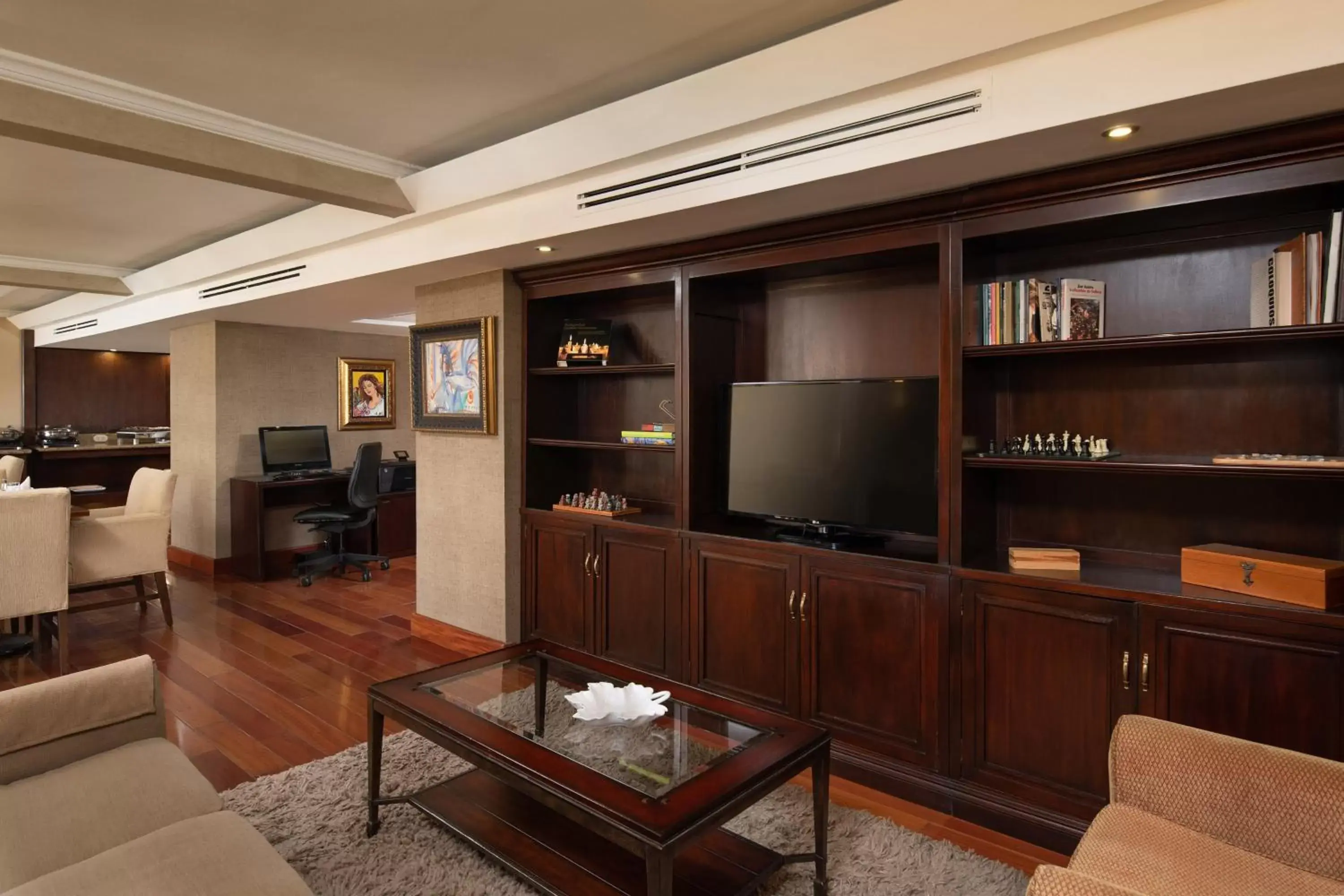 Lounge or bar, TV/Entertainment Center in Sheraton Santo Domingo