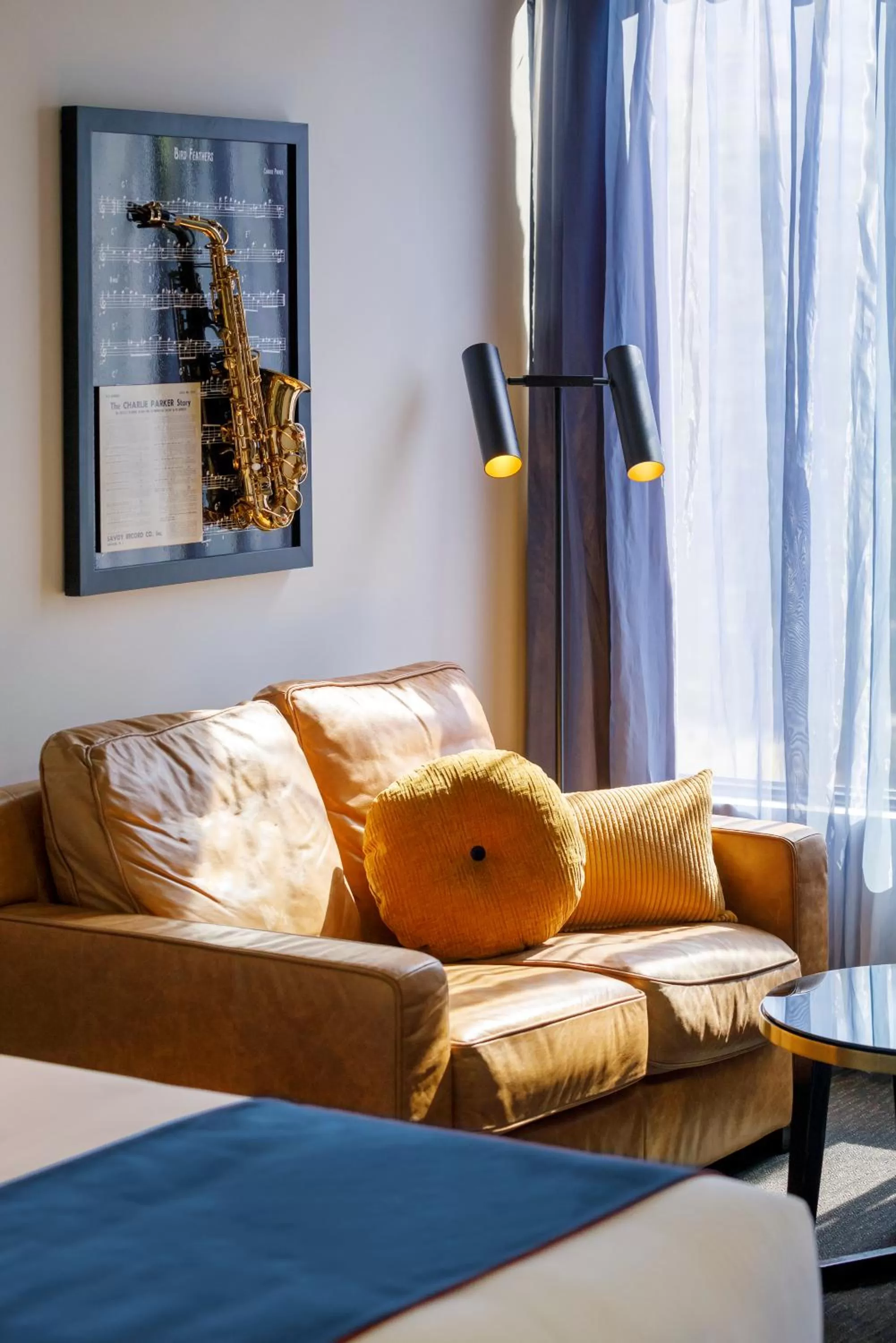 Living room in Oaks Melbourne St Kilda Road Hotel