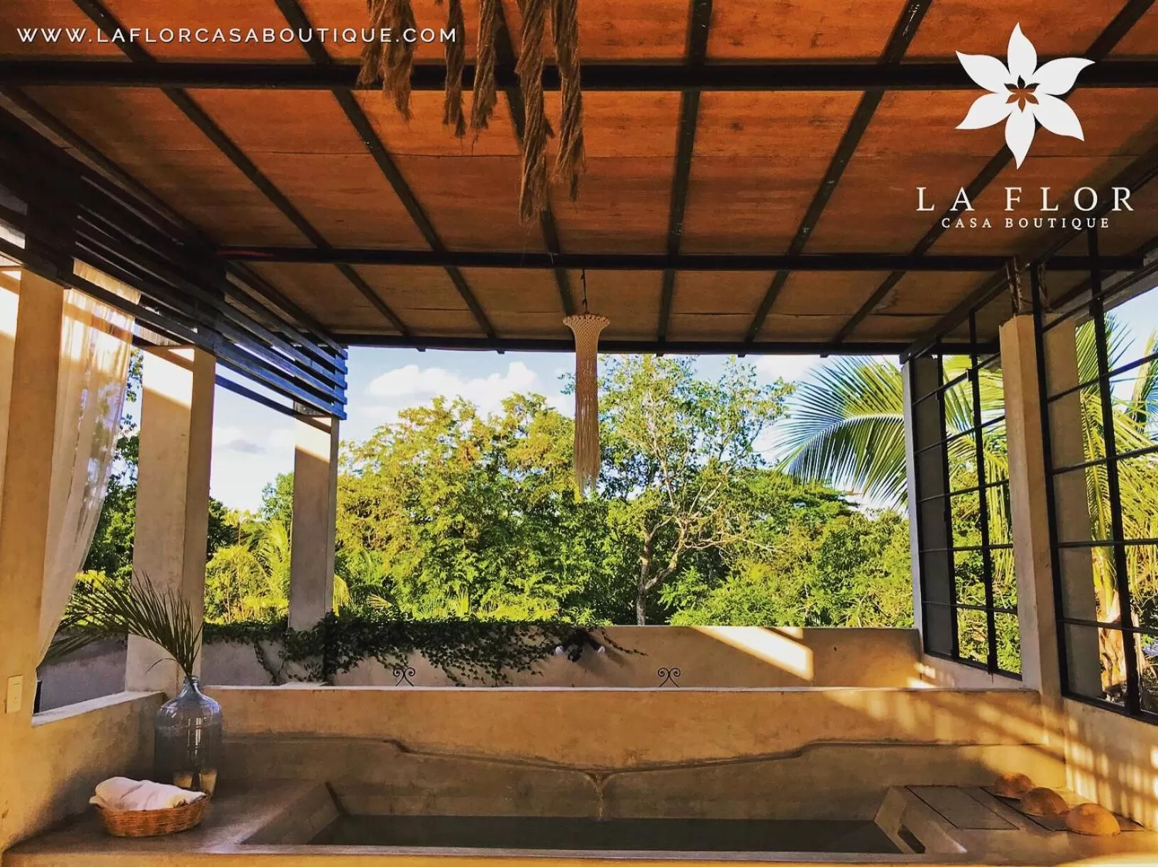 Swimming pool in La Flor Casa Boutique