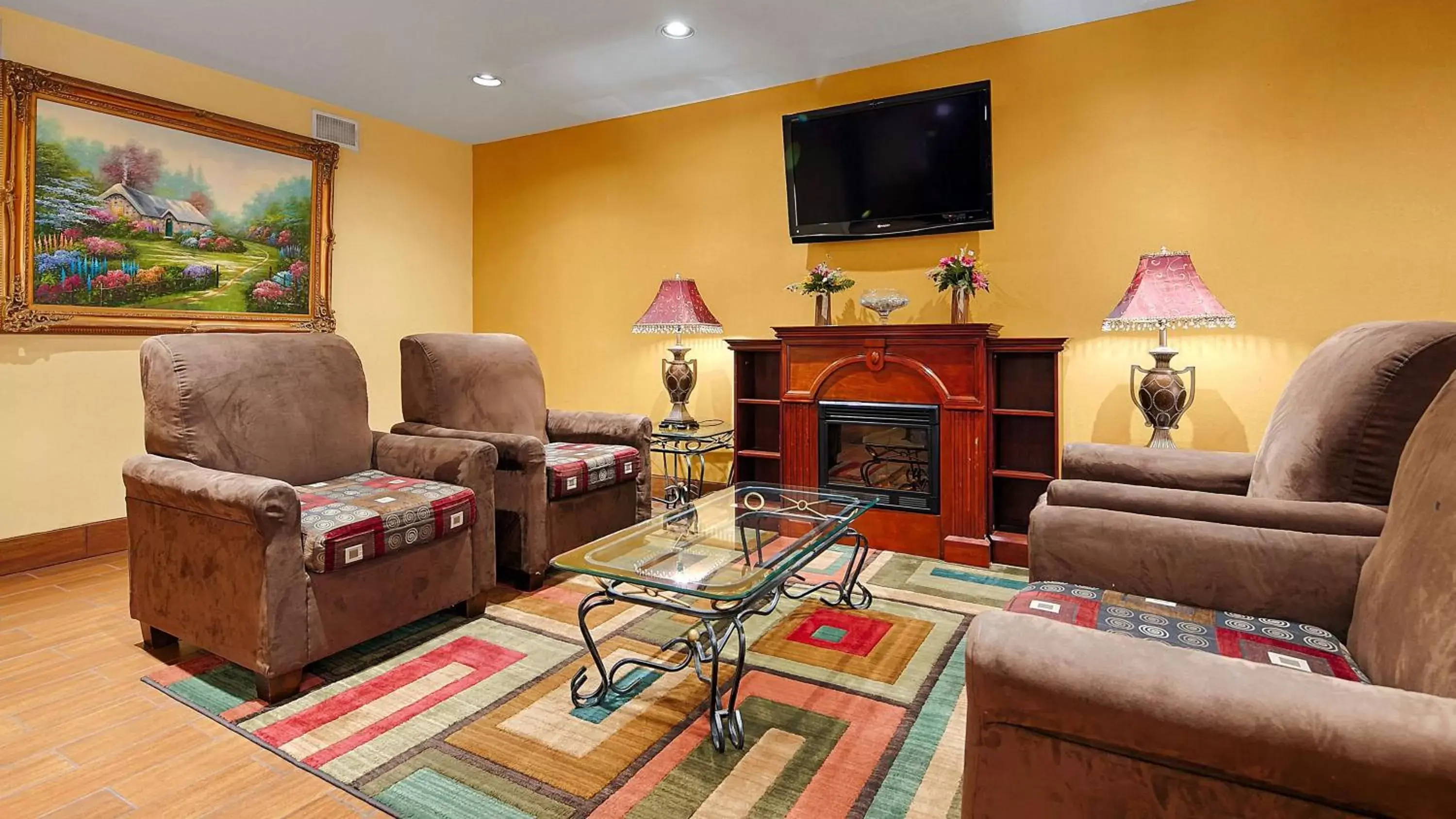 Lobby or reception, Seating Area in Best Western Canton Inn