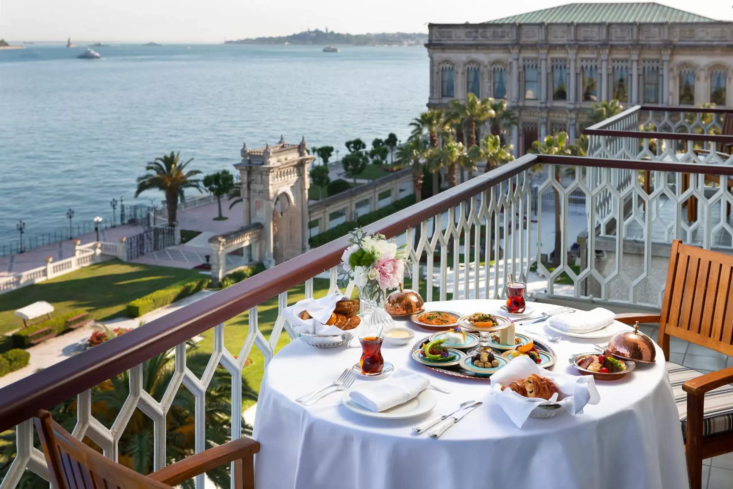 Balcony/Terrace in Çırağan Palace Kempinski Istanbul