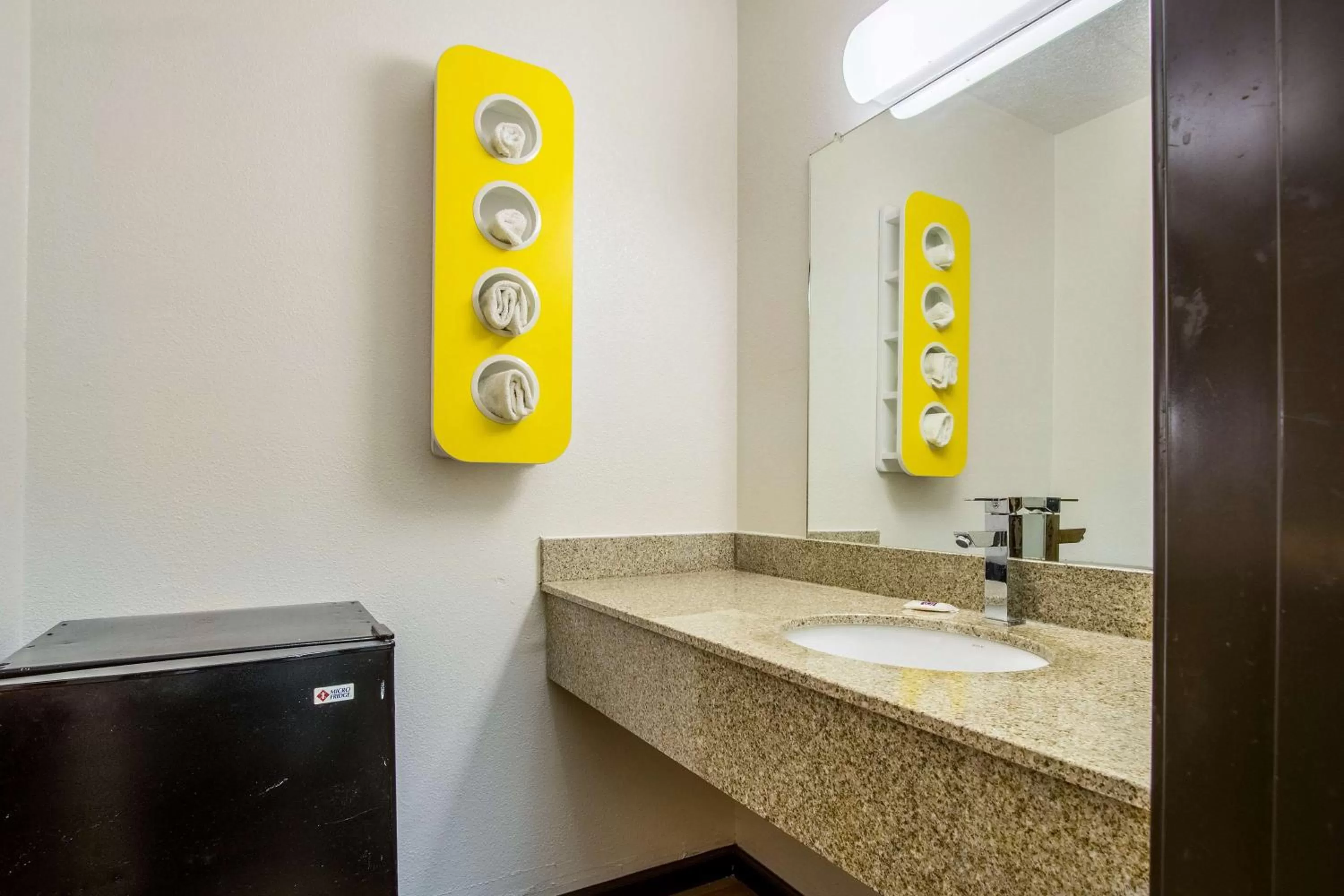 Bathroom in Motel 6-Ashland, OH