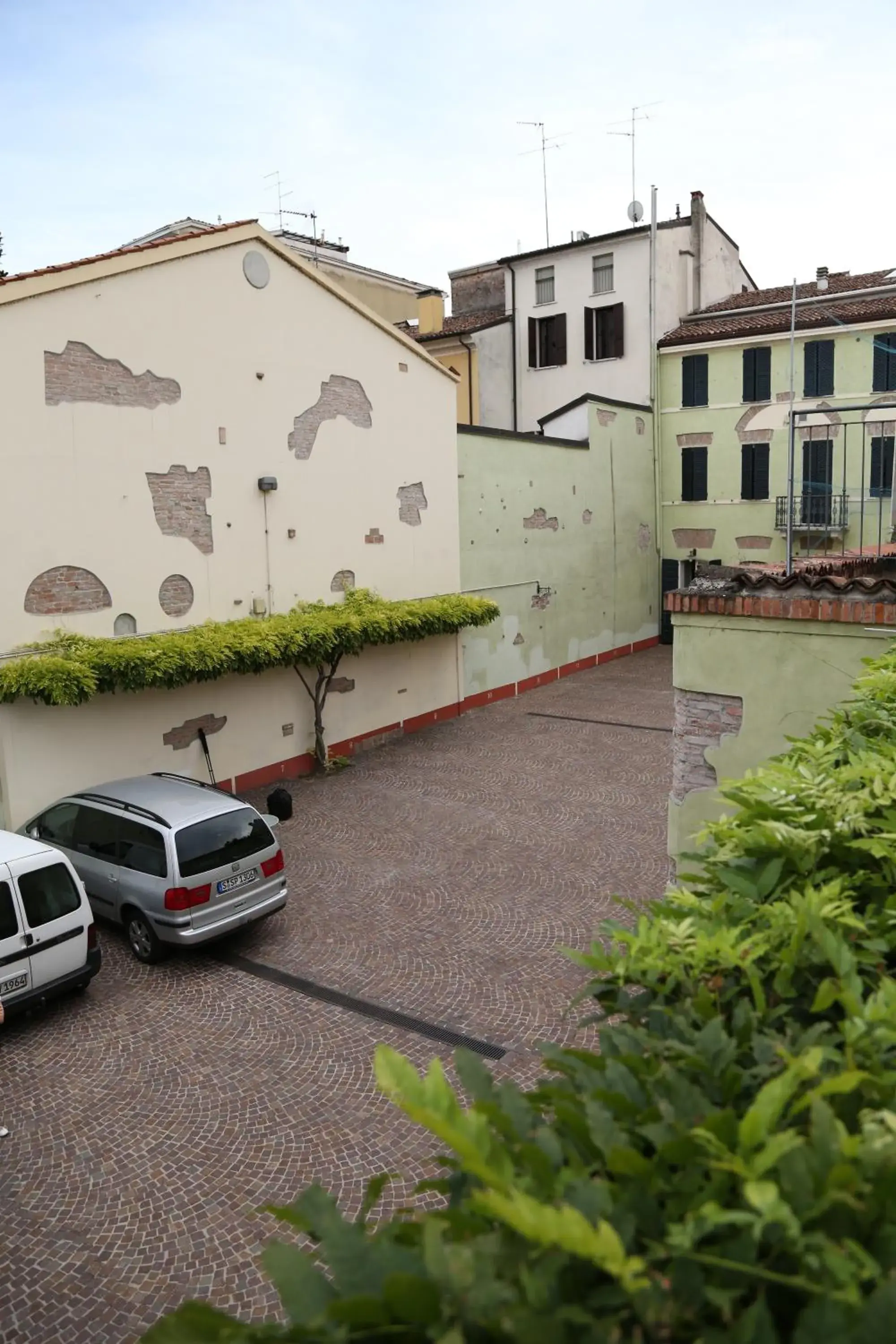 Parking in Hotel Mantegna Stazione