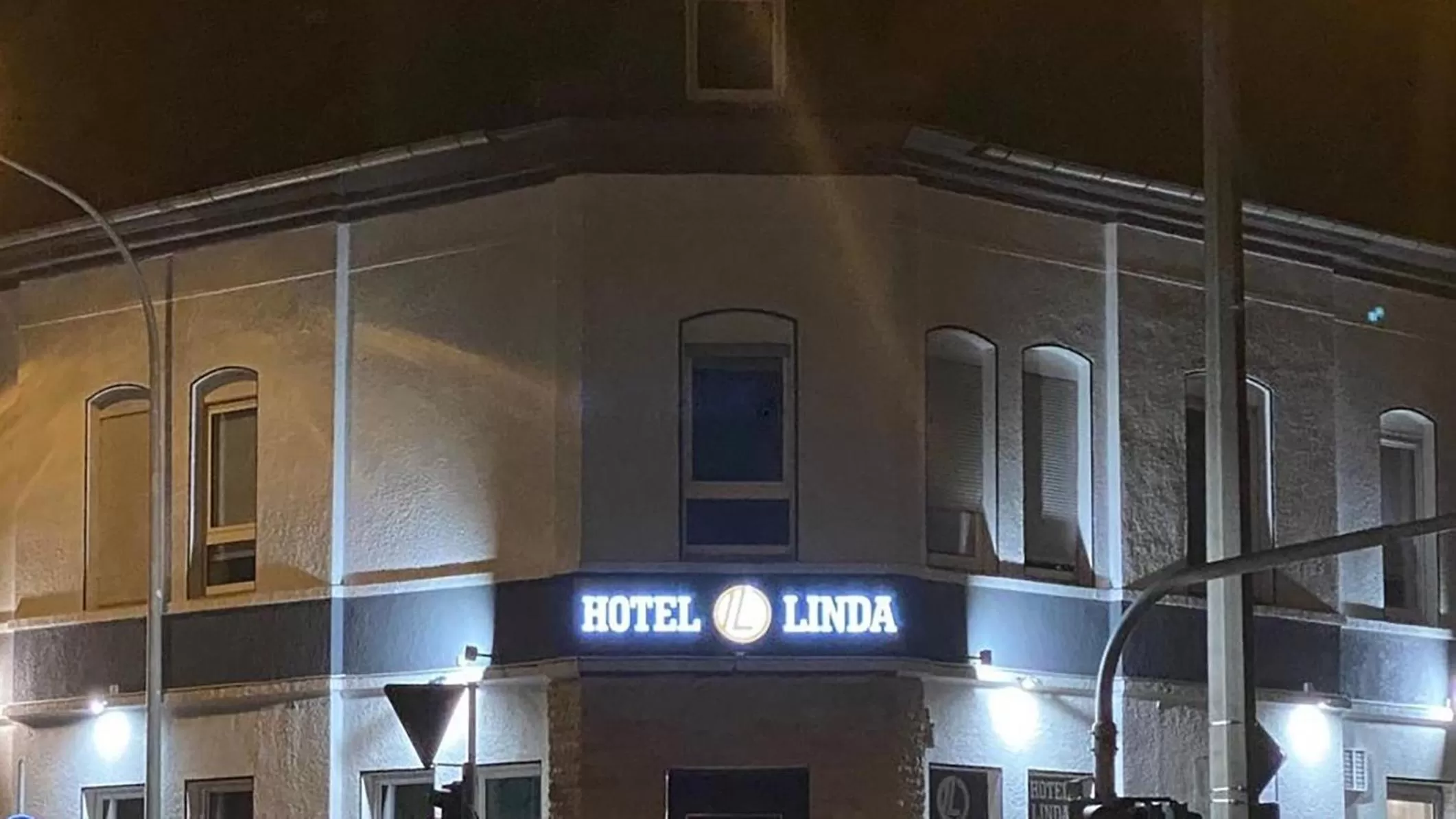 Property building in Hotel Linda