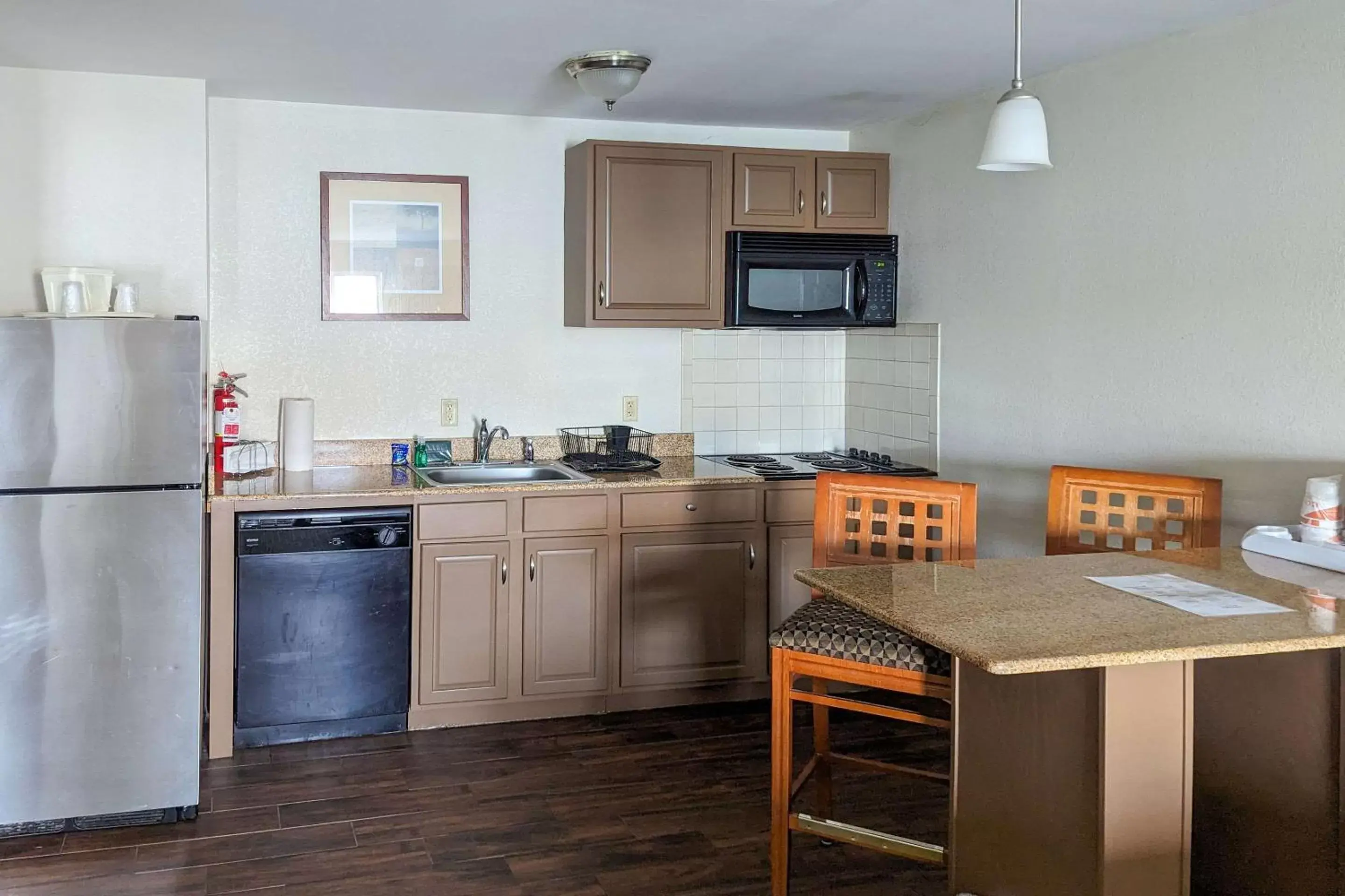 Bedroom, Kitchen/Kitchenette in Quality Inn & Suites Northampton - Amherst