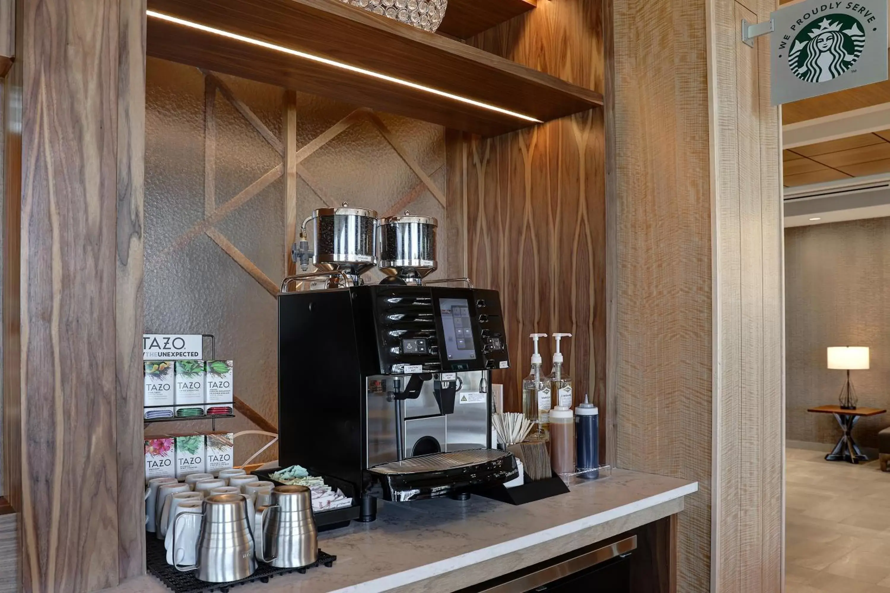Coffee/tea facilities in Hyatt Place Ottawa West