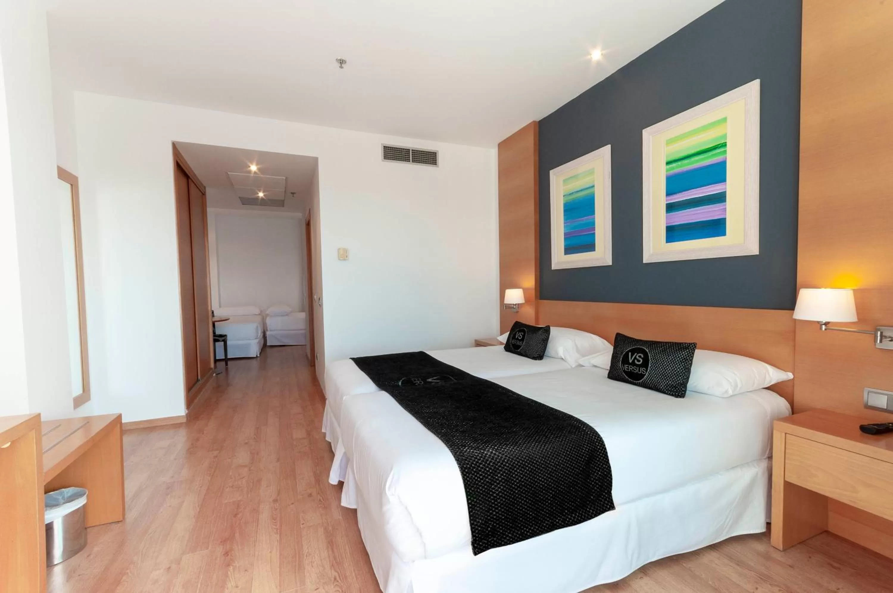 Photo of the whole room, Bed in VS Gandía Palace Hotel ****